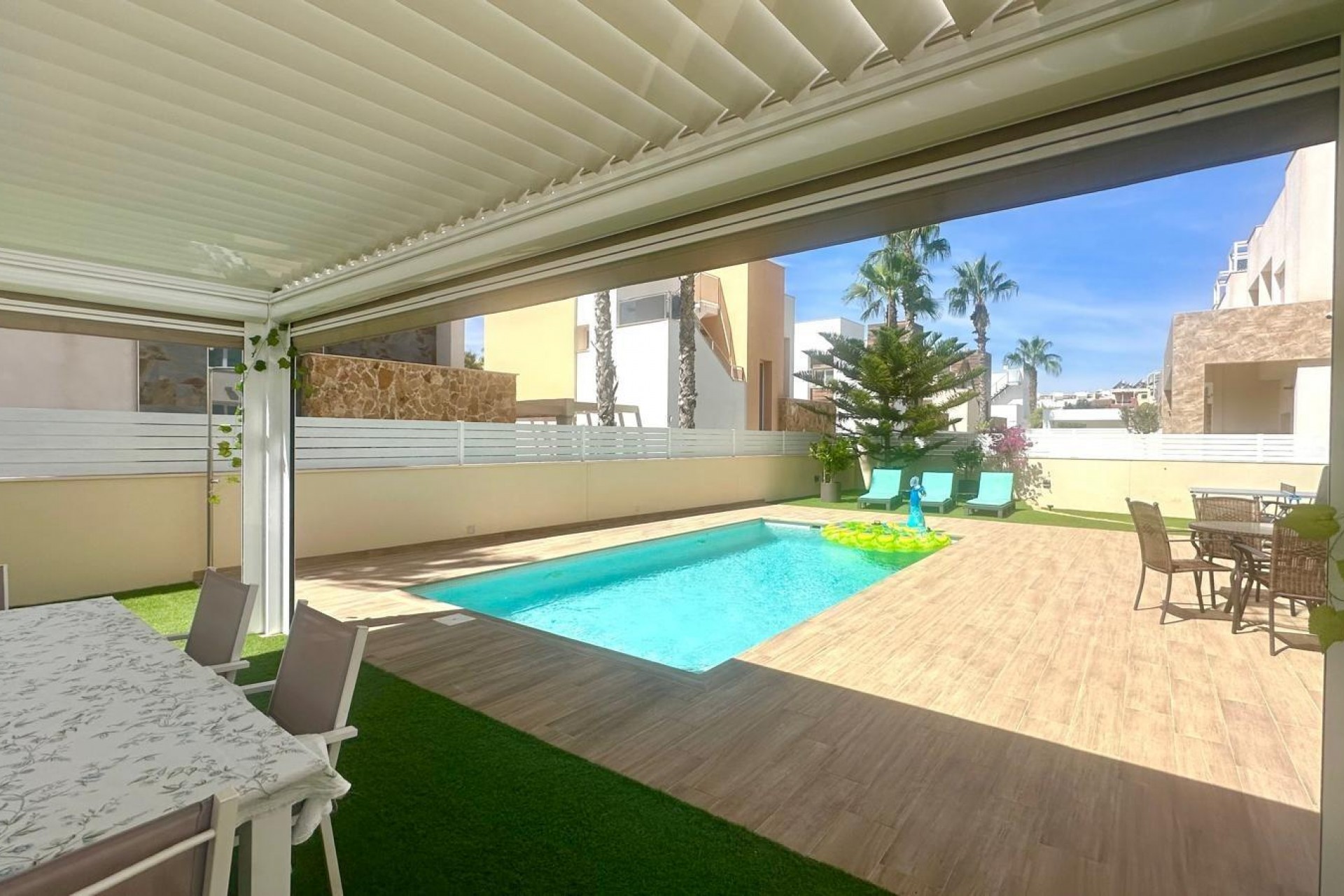 Reventa - Villa -
Torrevieja - Miramar - Torre Del Moro