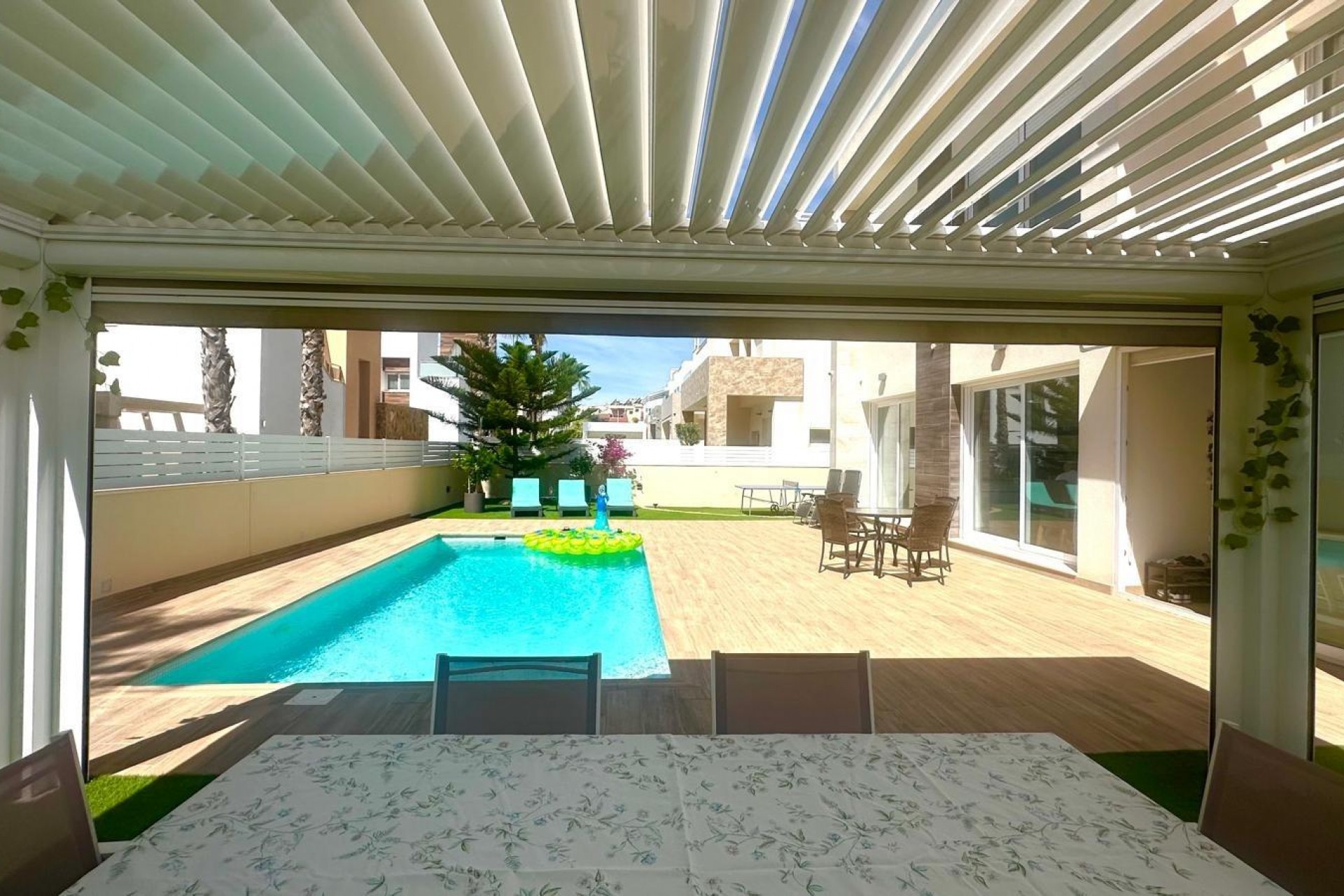 Reventa - Villa -
Torrevieja - Miramar - Torre Del Moro