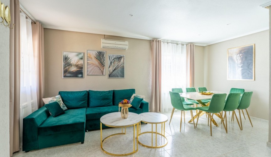 Reventa - Villa -
Torrevieja - Punta Prima