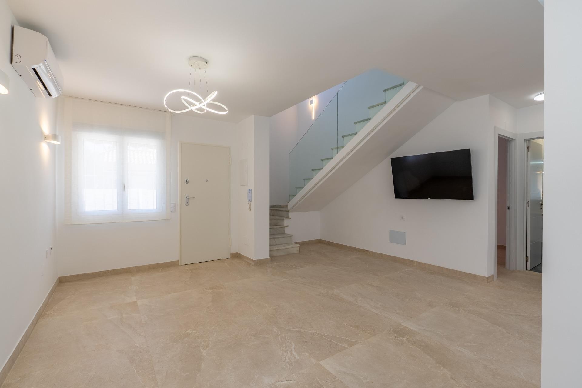 Reventa - Villa -
Torrevieja - Punta Prima