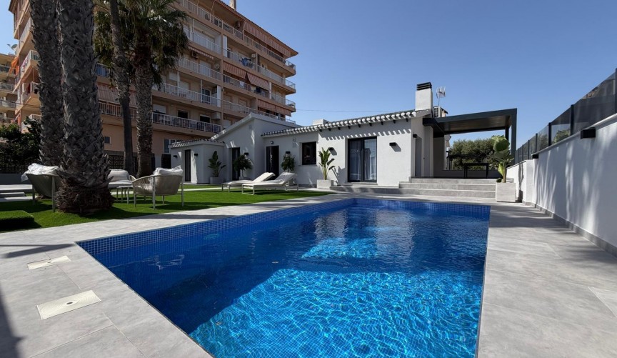 Reventa - Villa -
Torrevieja - Punta Prima