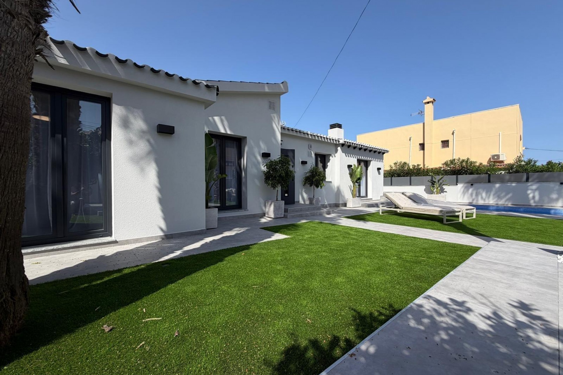 Reventa - Villa -
Torrevieja - Punta Prima