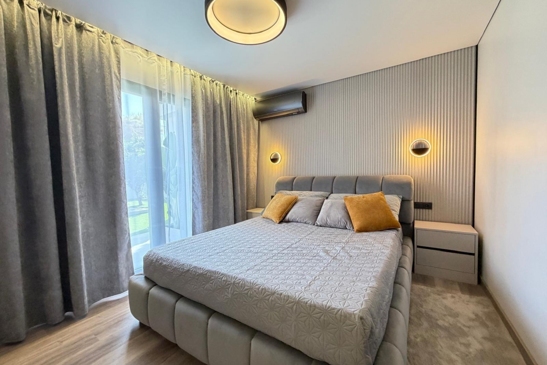 Reventa - Villa -
Torrevieja - Punta Prima