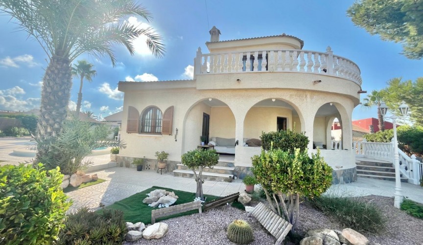 Reventa - Villa -
Torrevieja - San Luis