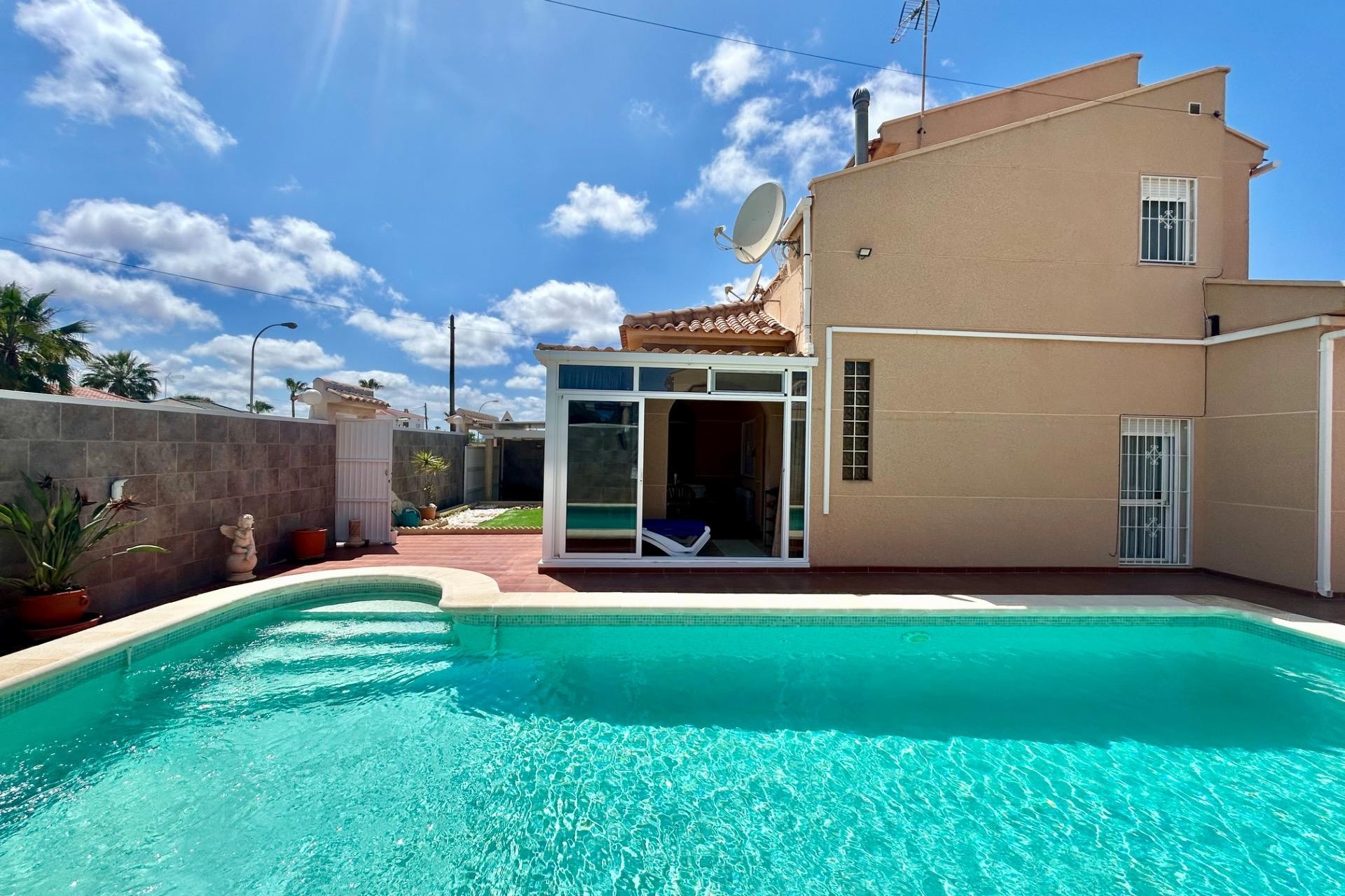 Reventa - Villa -
Torrevieja - San Luis