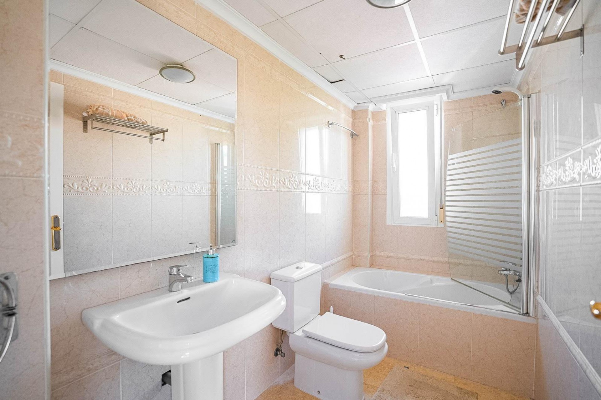 Reventa - Villa -
Torrevieja - Torre La Mata