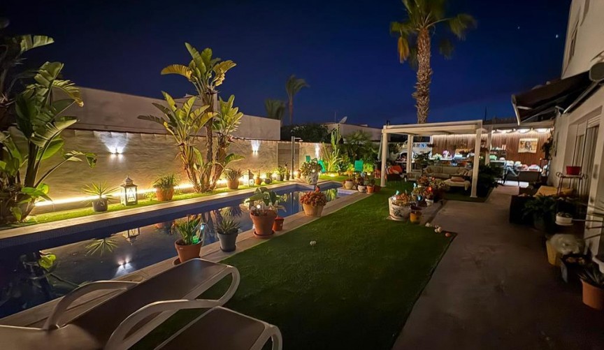Reventa - Villa -
Torrevieja - Torreta Florida