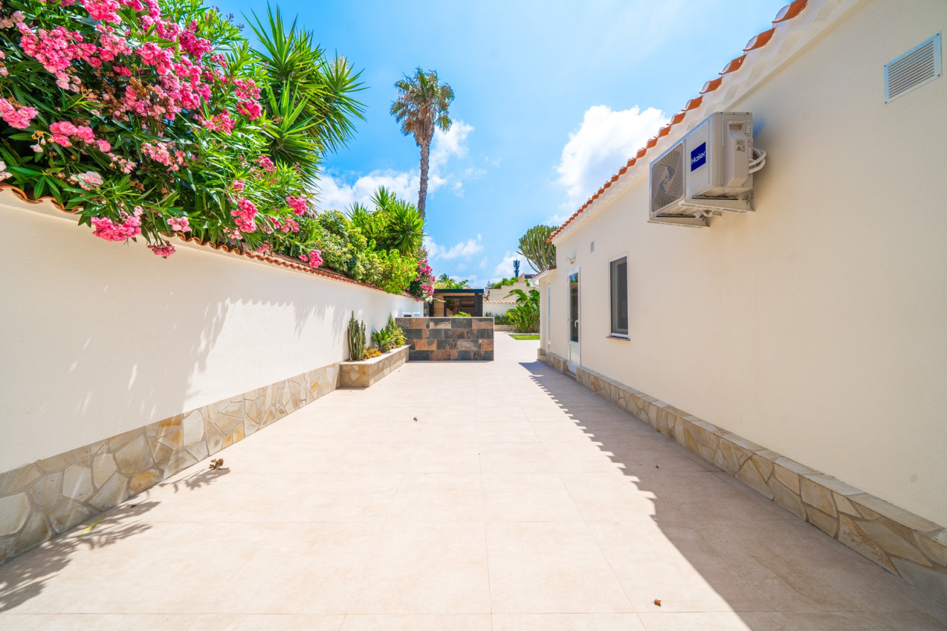 Reventa - Villa -
Torrevieja - Torreta