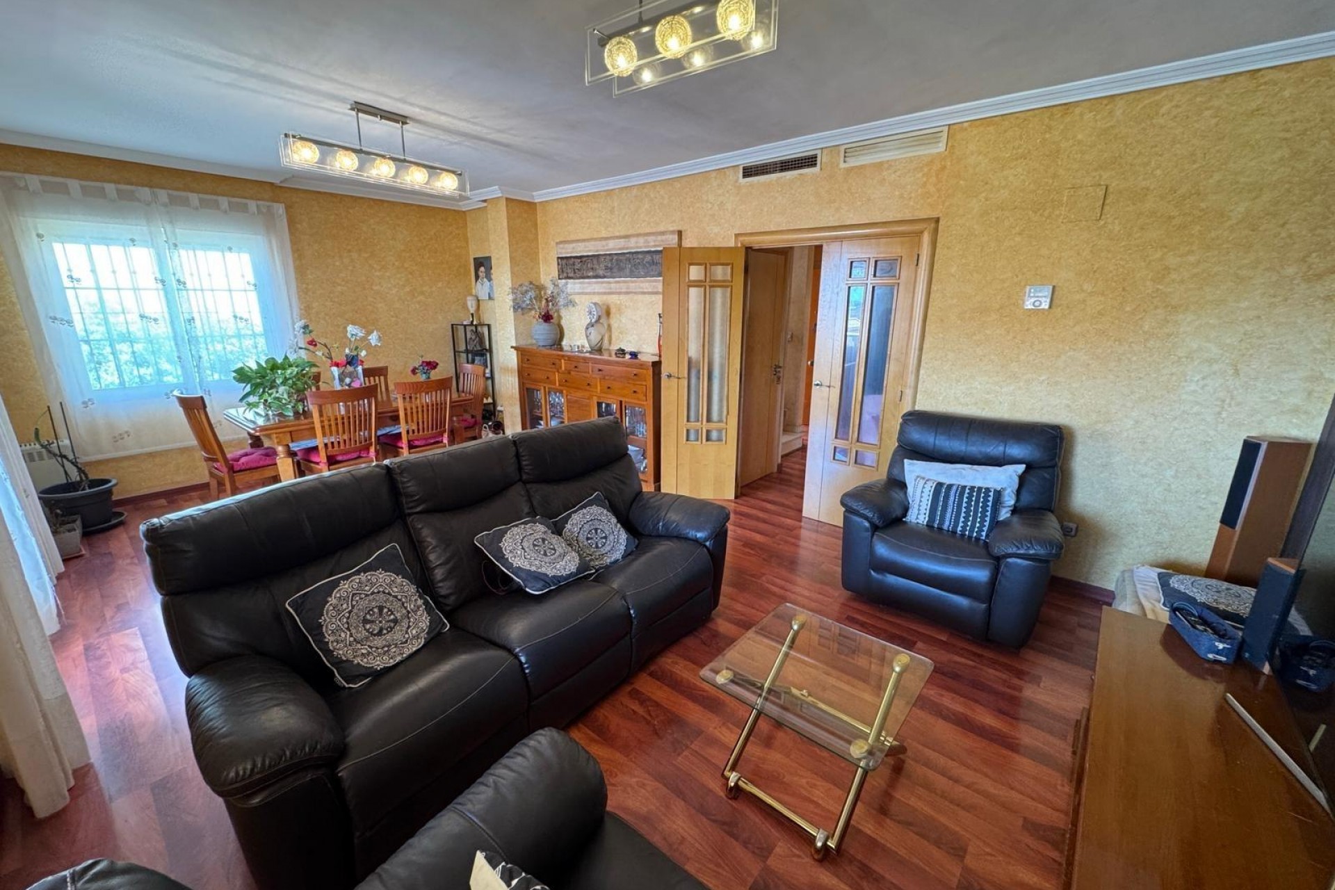 Reventa - Villa -
Torrevieja - Zona Los Frutales