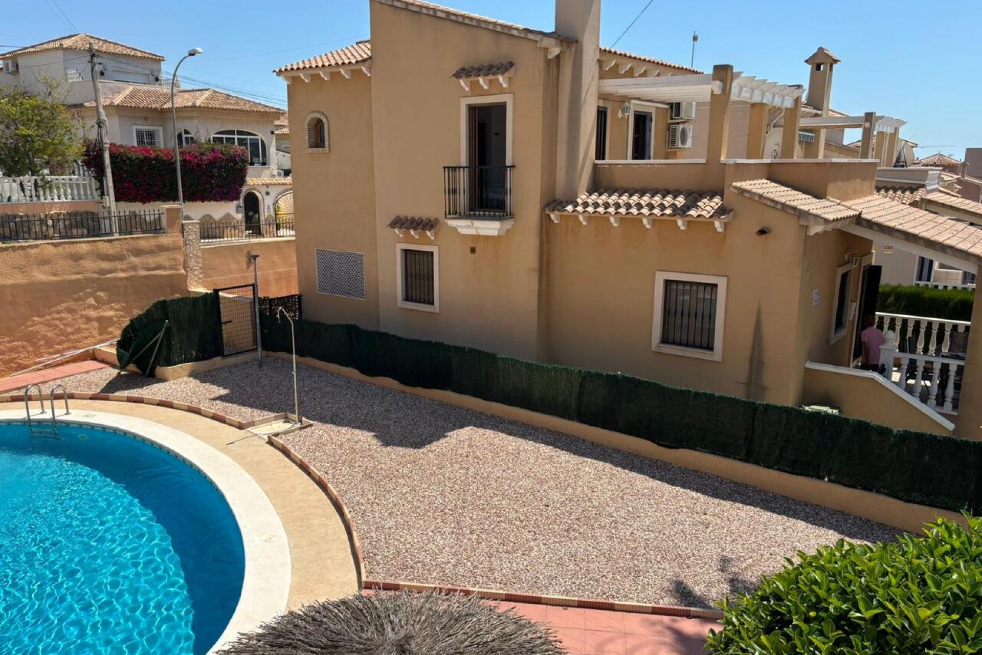 Reventa - Villa -
Villamartin - Costa Blanca