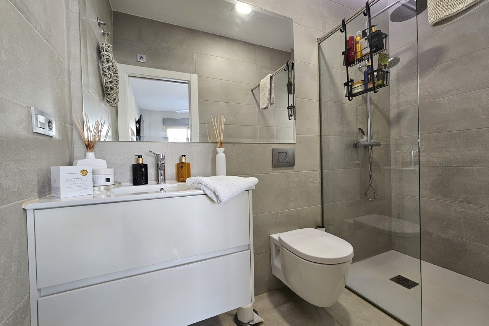 Reventa - Villa -
Villamartin - Costa Blanca