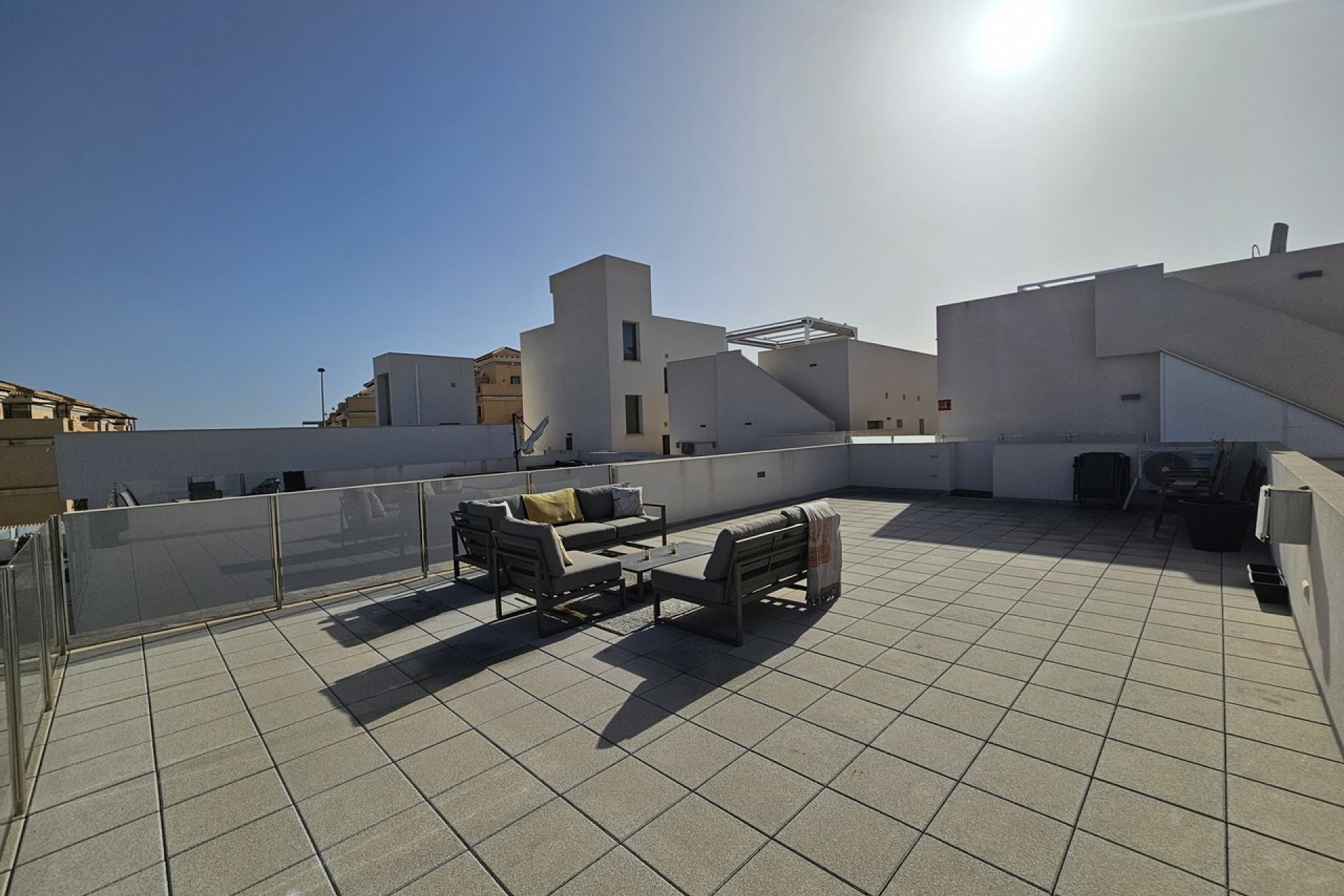 Reventa - Villa -
Villamartin - Costa Blanca