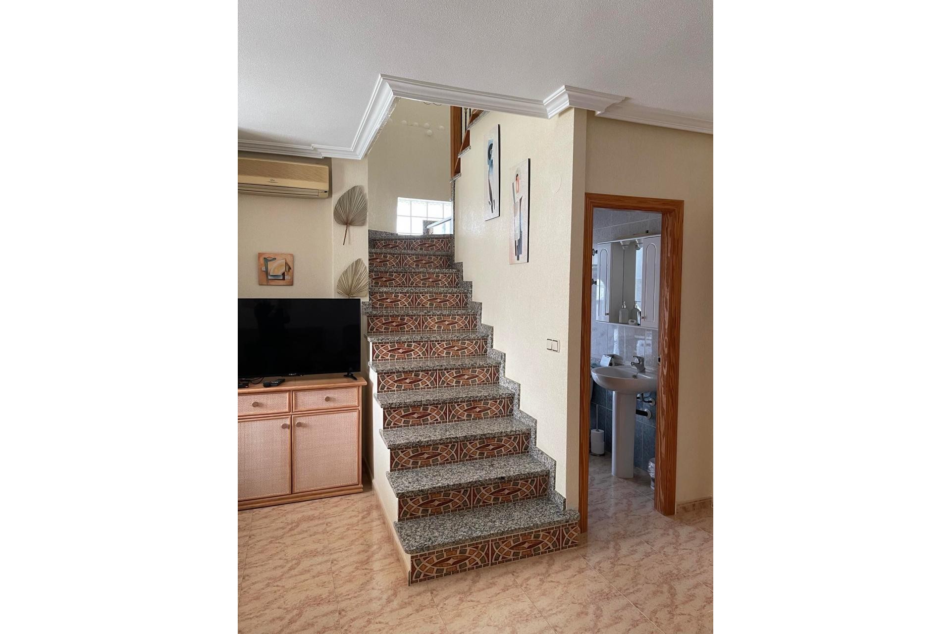 Reventa - Villa -
Villamartin - Costa Blanca