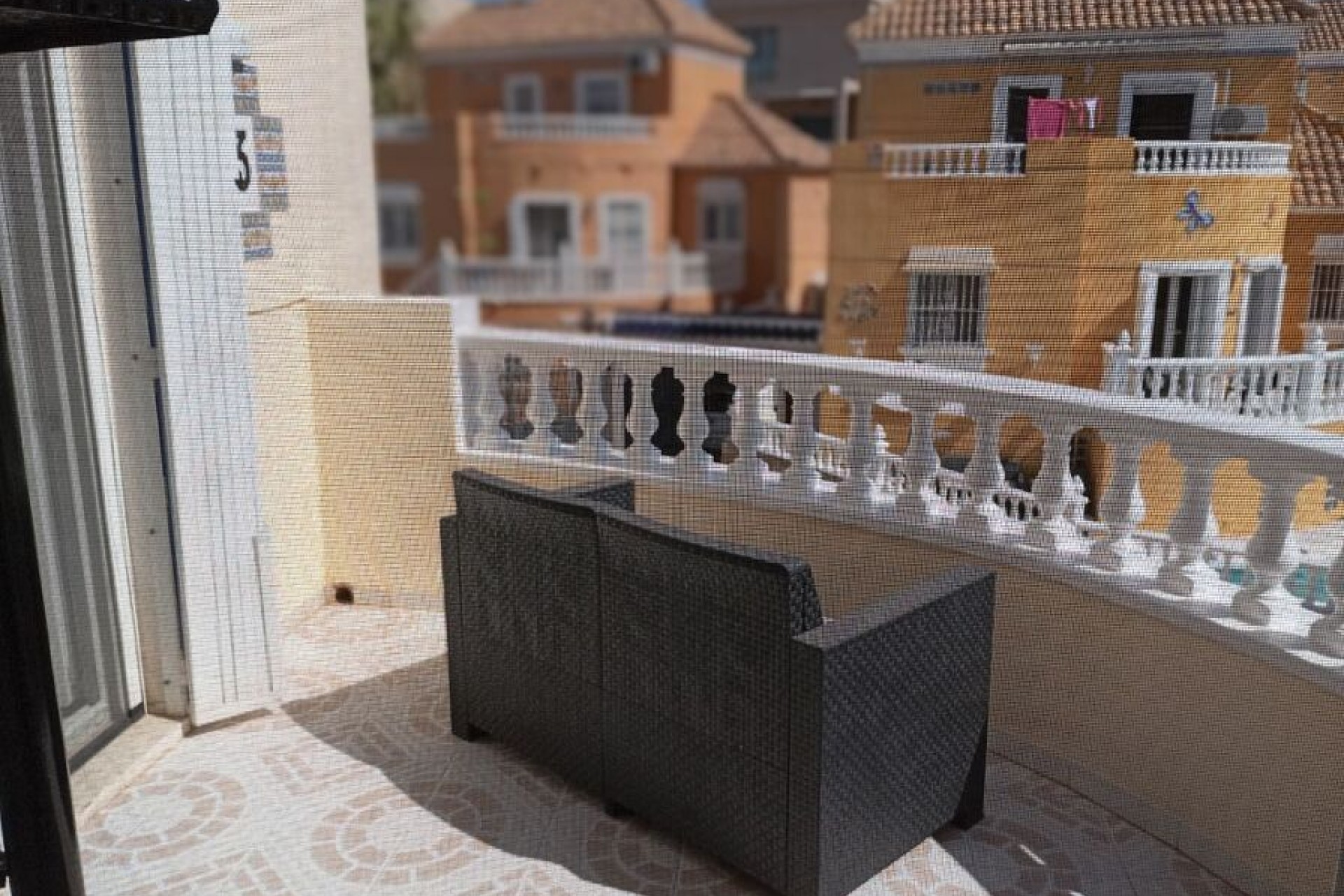 Reventa - Villa -
Villamartin - Costa Blanca