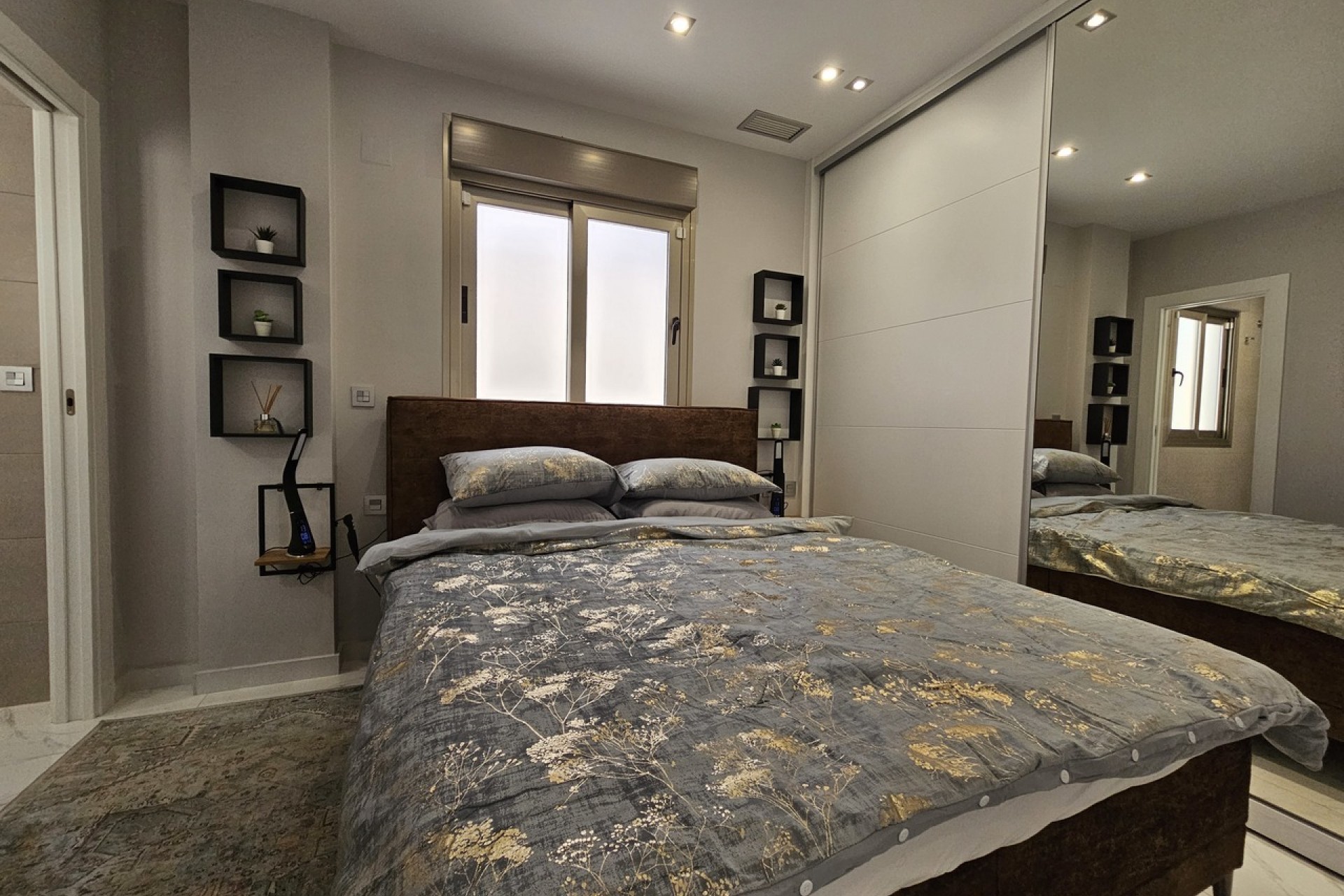 Reventa - Villa -
Villamartin - Costa Blanca