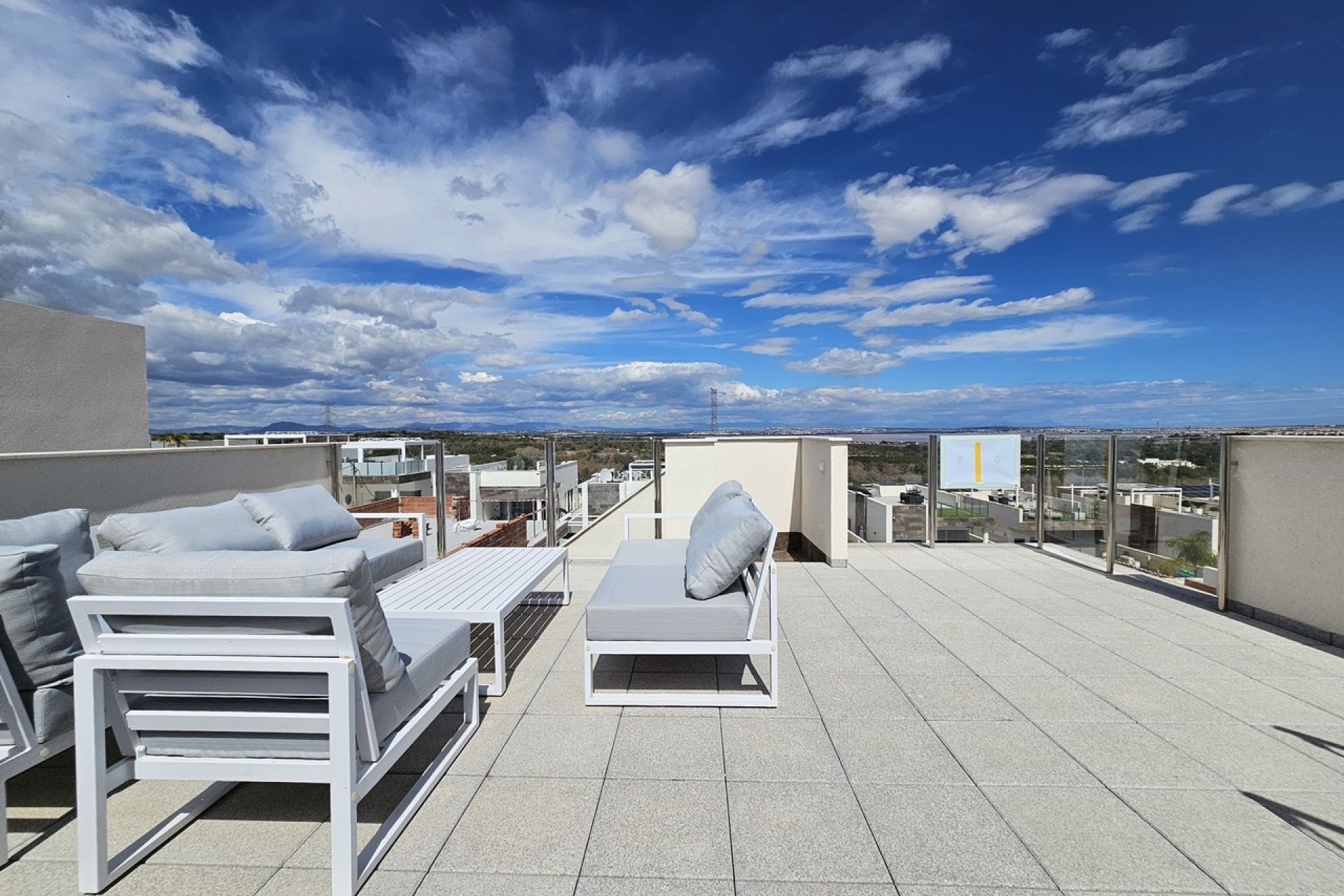 Reventa - Villa -
Villamartin - Costa Blanca