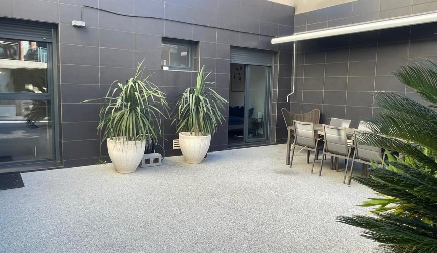 Reventa - Villa -
Villamartin - Costa Blanca