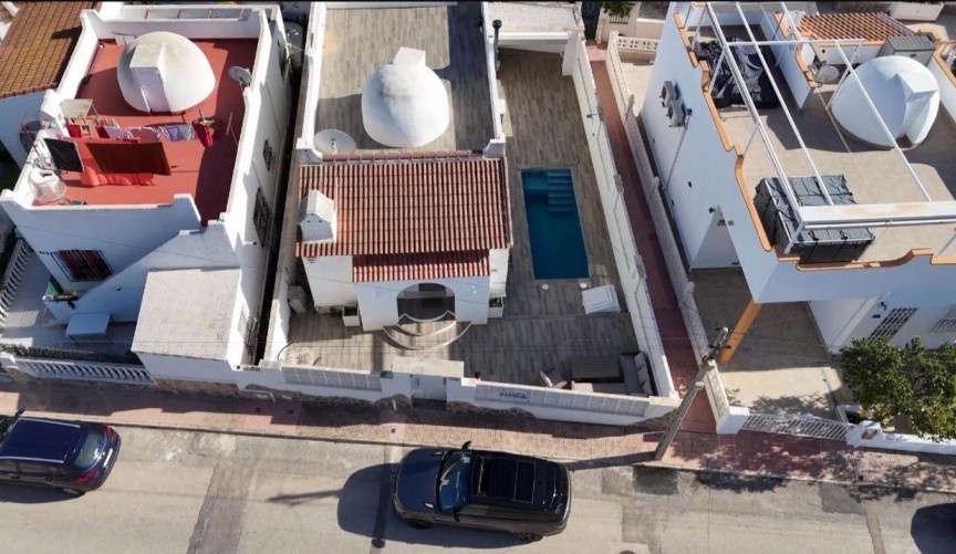 Reventa - Villa -
Villamartin - Costa Blanca