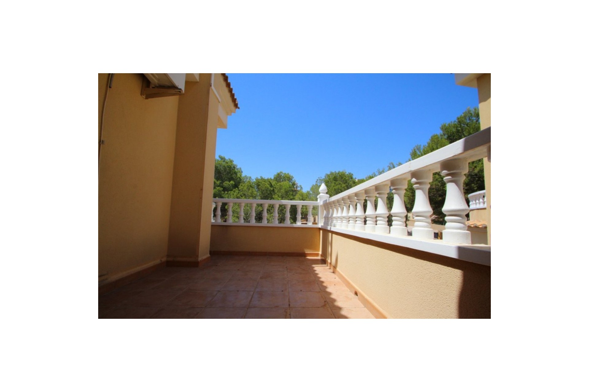 Reventa - Villa -
Villamartin - Costa Blanca