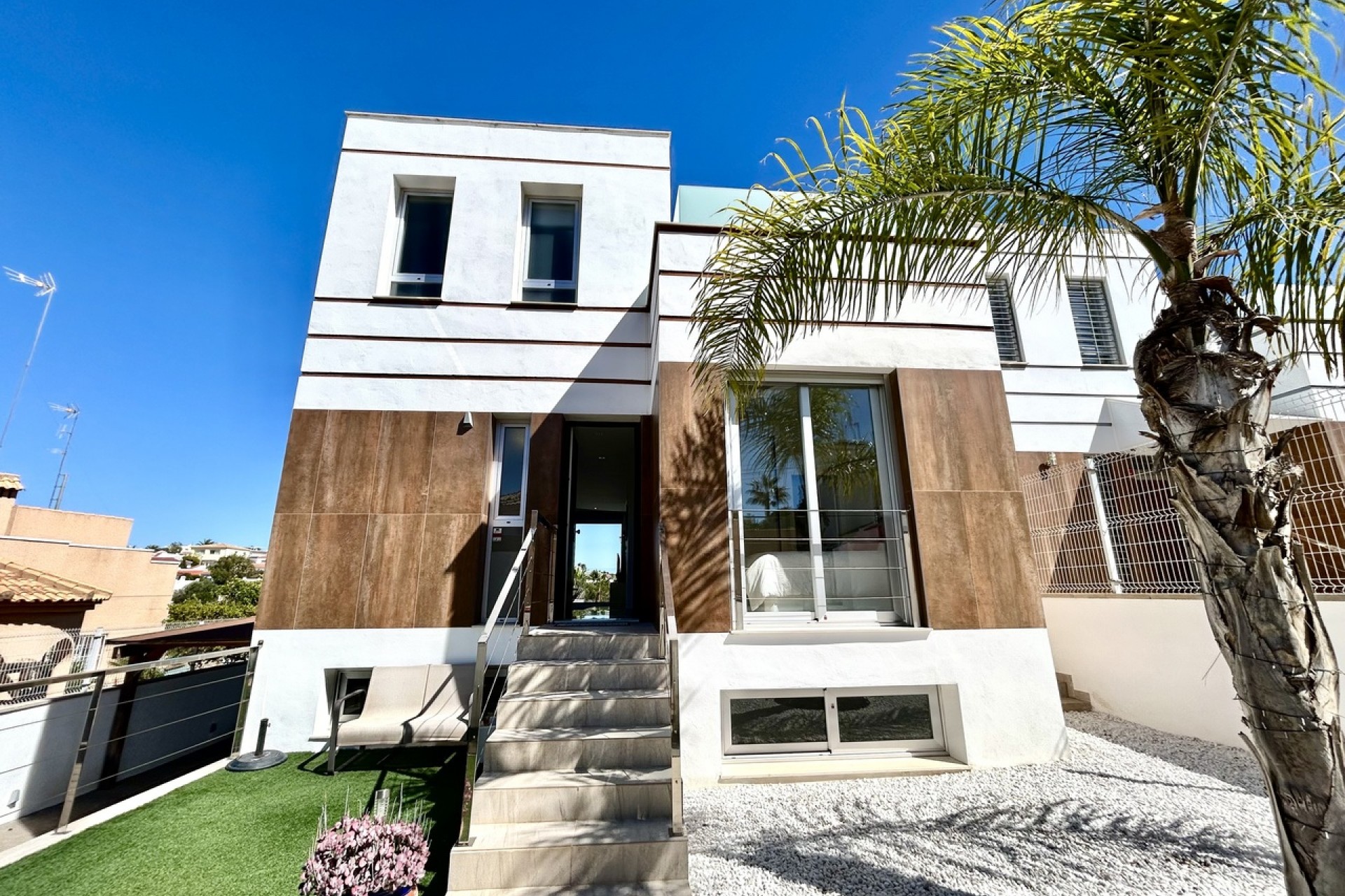 Reventa - Villa -
Villamartin - Costa Blanca