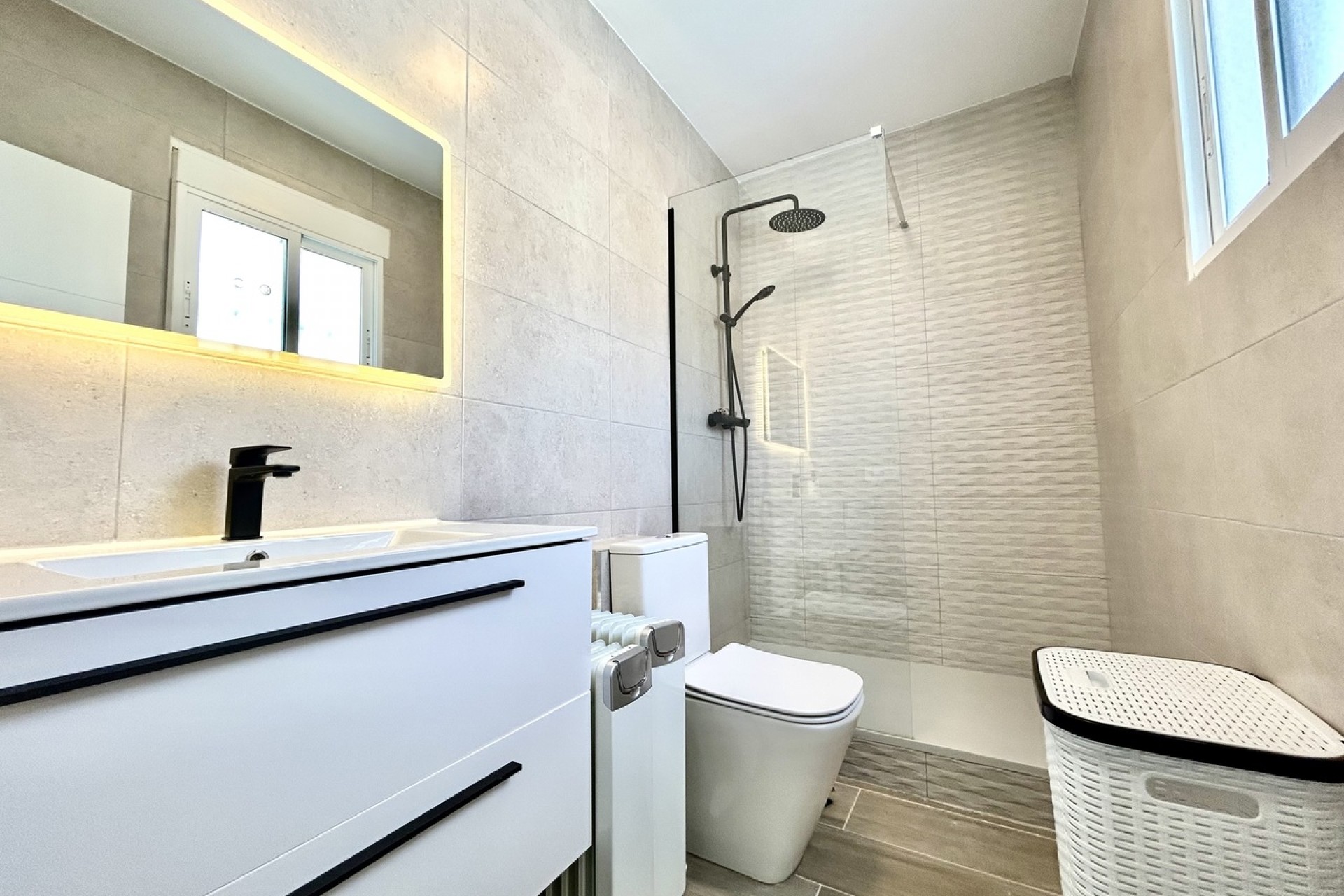 Reventa - Villa -
Villamartin - Costa Blanca