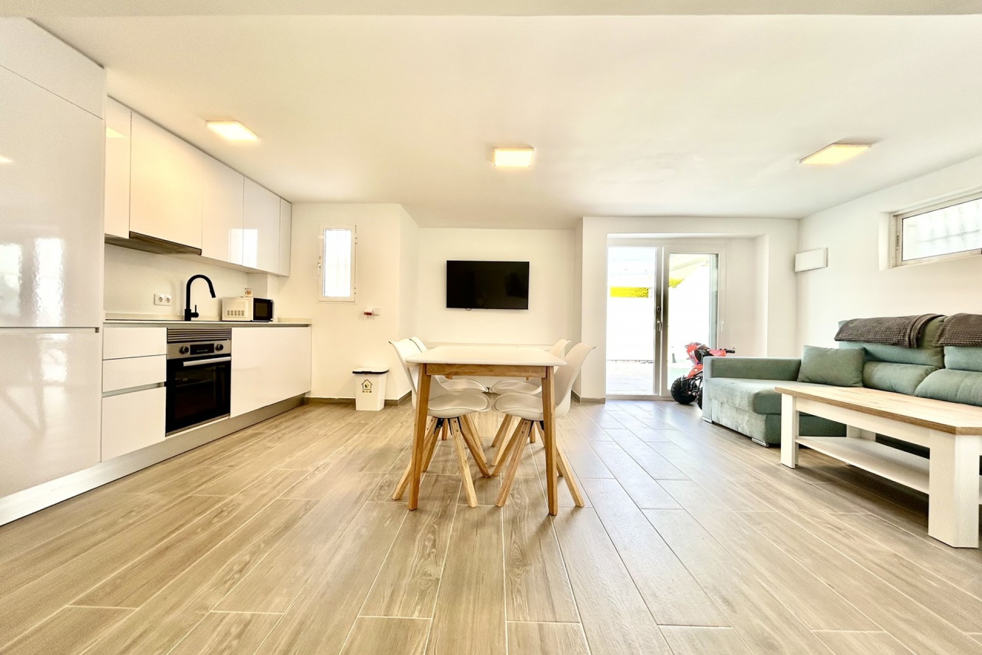 Reventa - Villa -
Villamartin - Costa Blanca