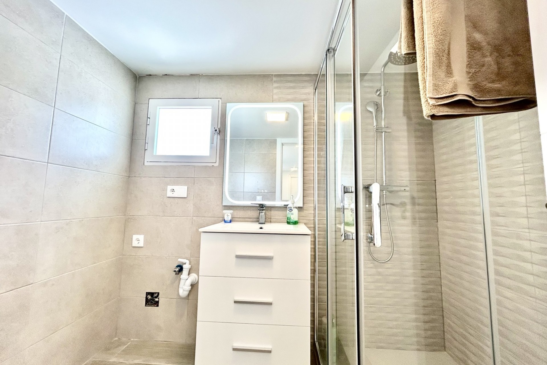 Reventa - Villa -
Villamartin - Costa Blanca