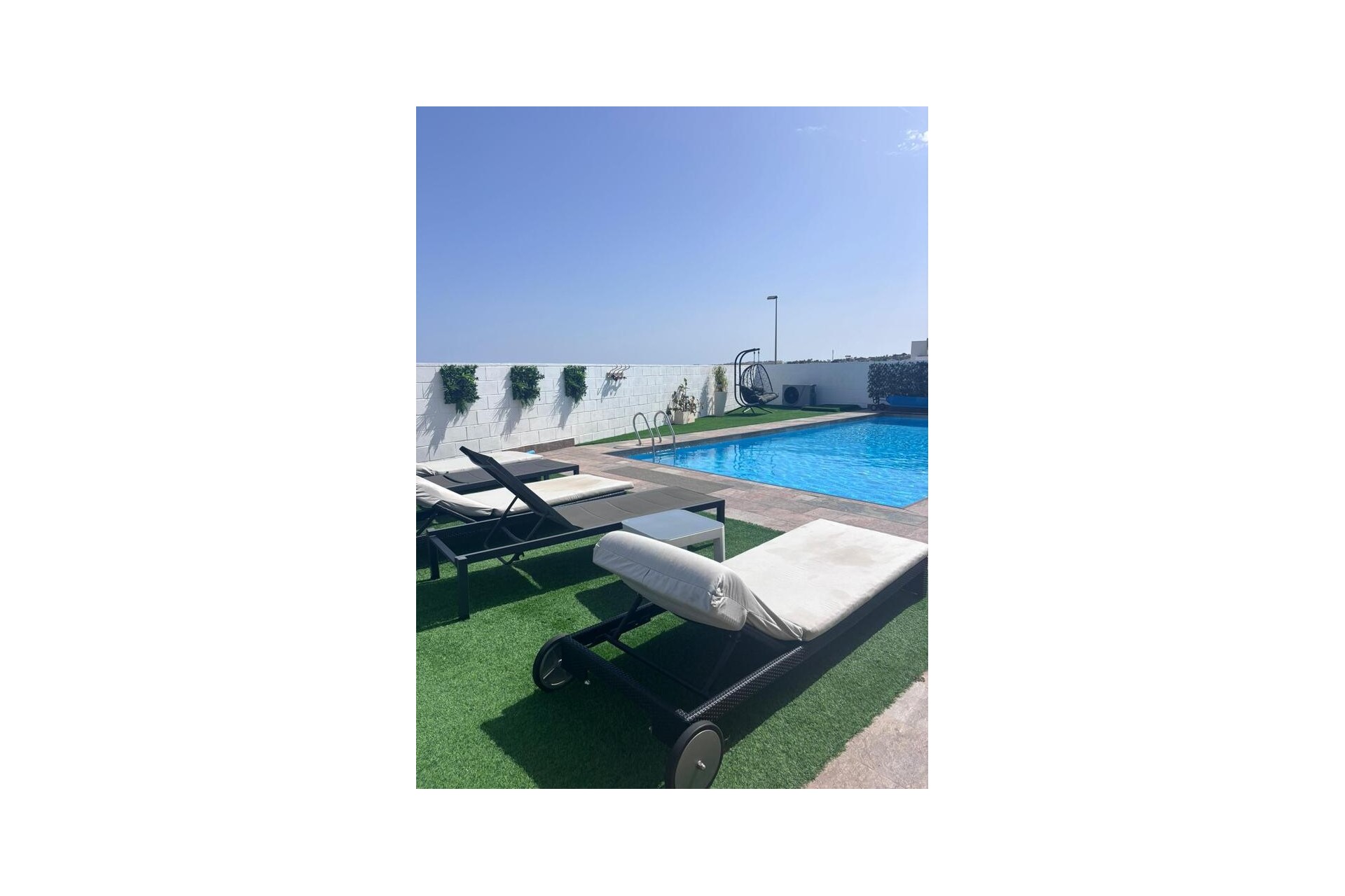 Reventa - Villa -
Villamartin - Costa Blanca