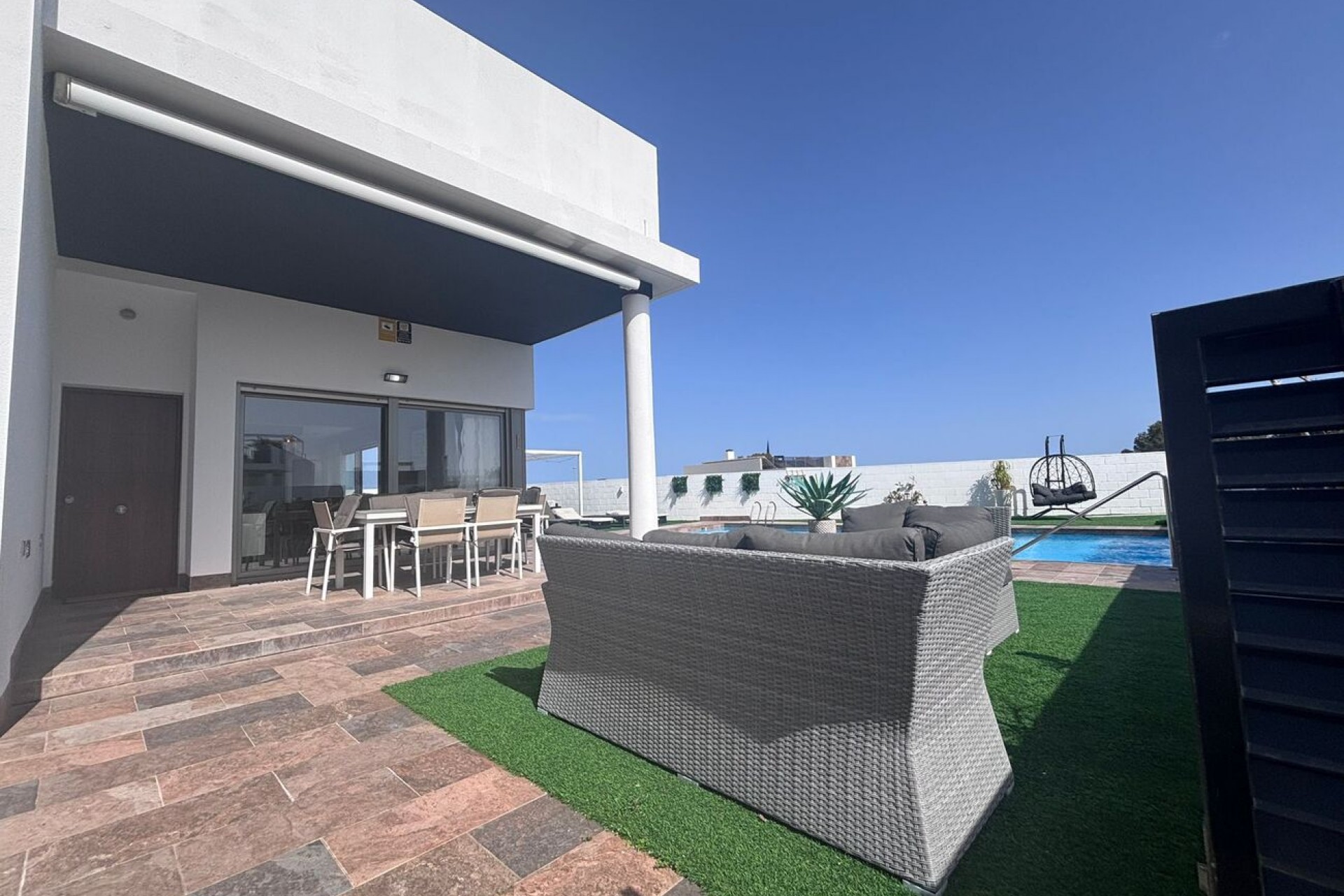 Reventa - Villa -
Villamartin - Costa Blanca