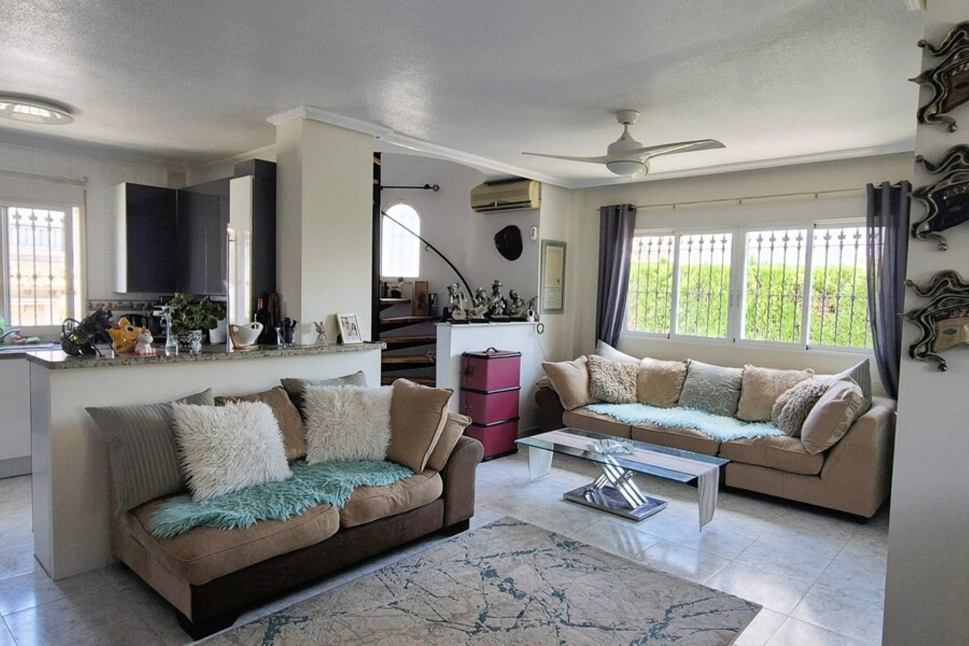 Reventa - Villa -
Villamartin - Costa Blanca