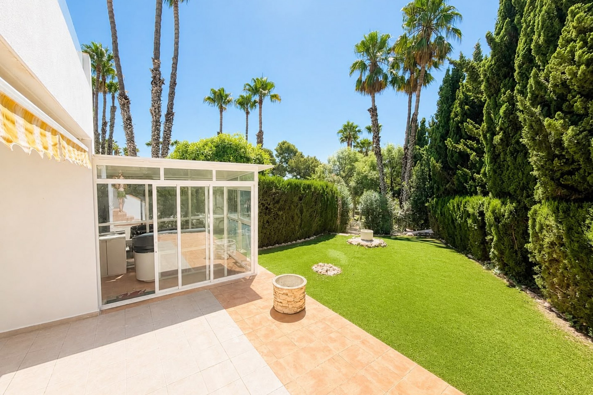 Reventa - Villa -
Villamartin - Costa Blanca