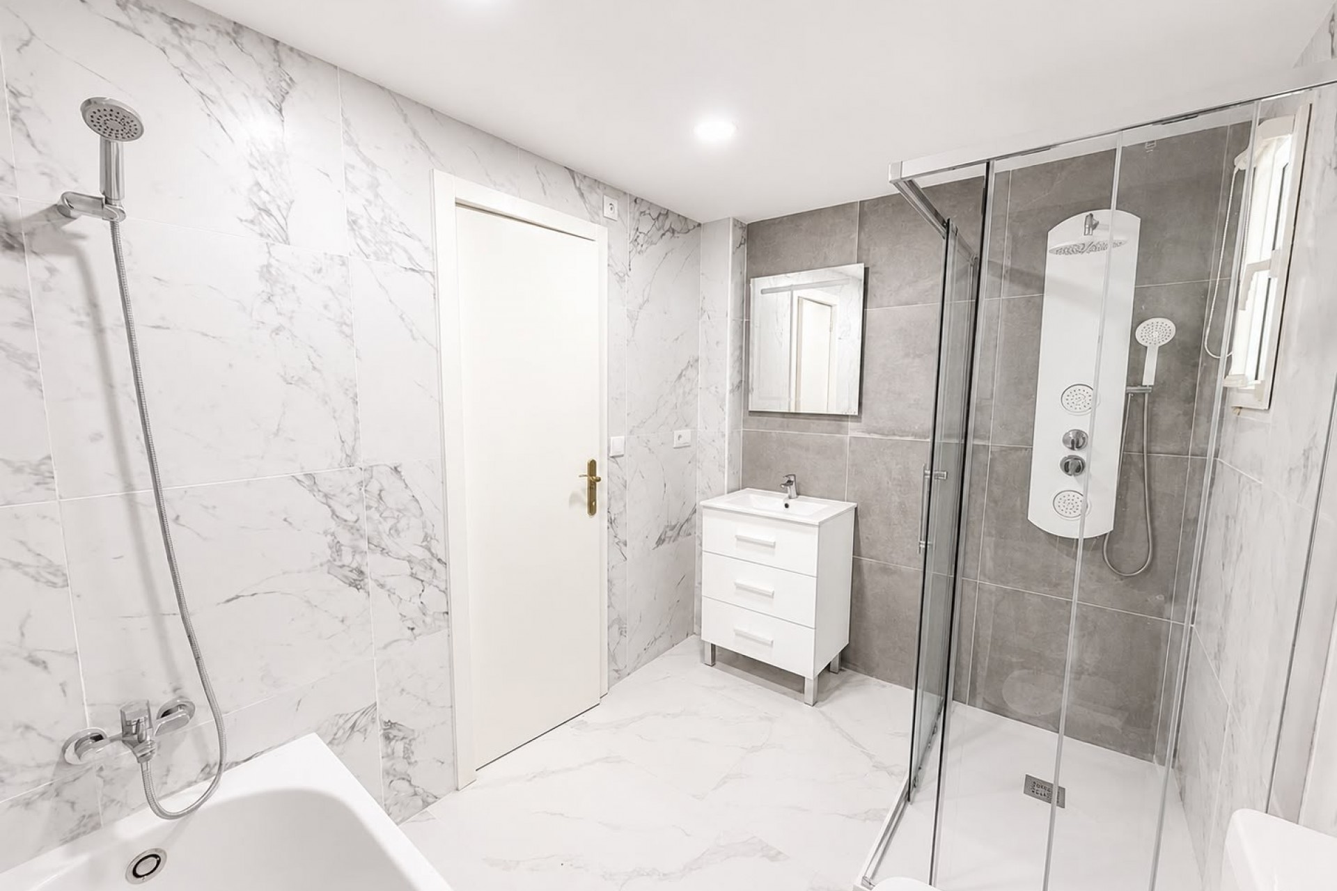 Reventa - Villa -
Villamartin - Costa Blanca