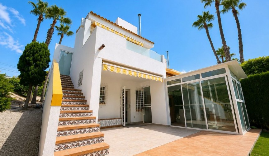 Reventa - Villa -
Villamartin - Costa Blanca