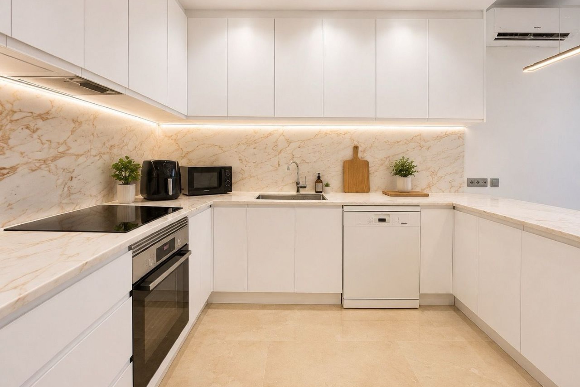 Reventa - Villa -
Villamartin - Costa Blanca