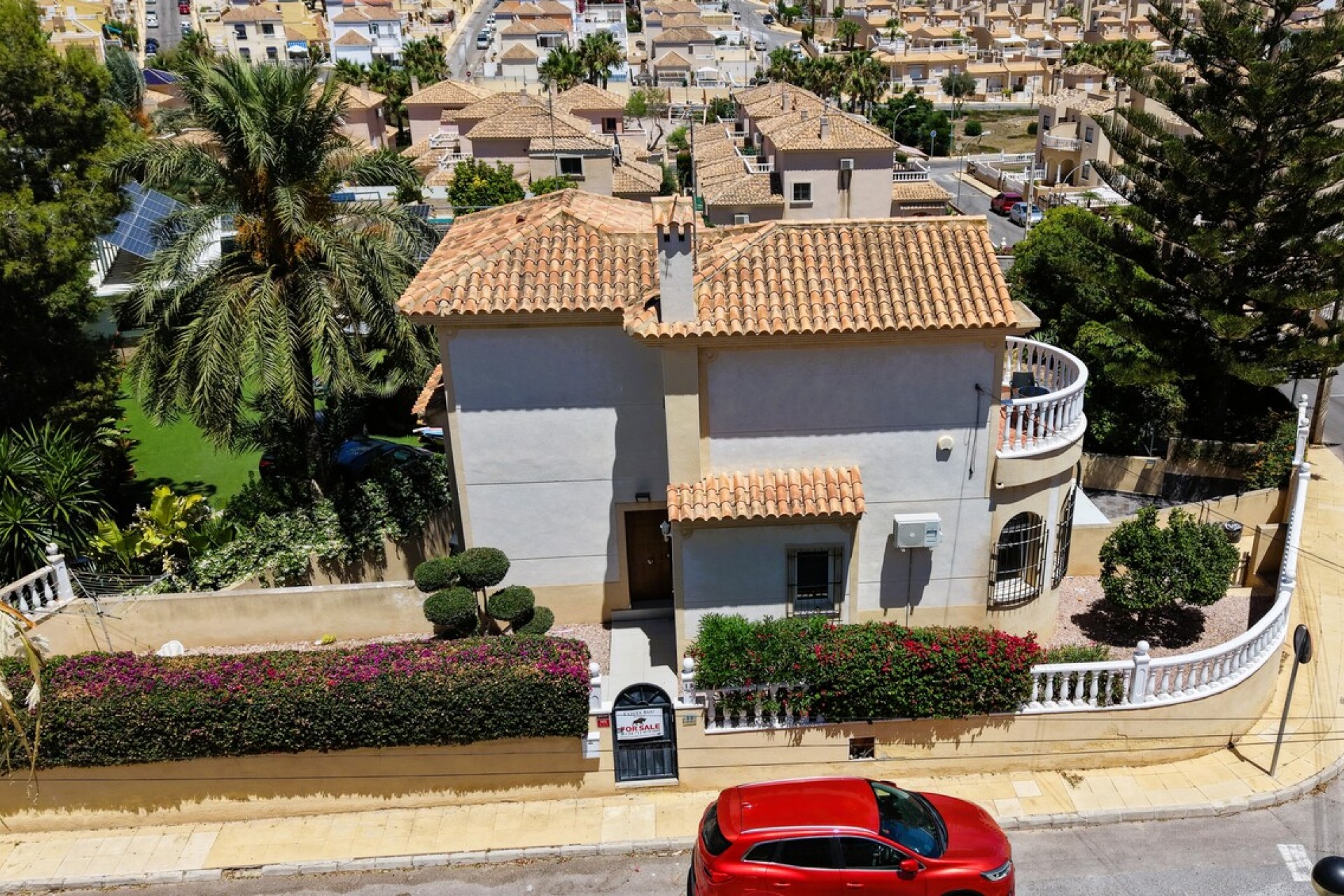Reventa - Villa -
Villamartin - Costa Blanca