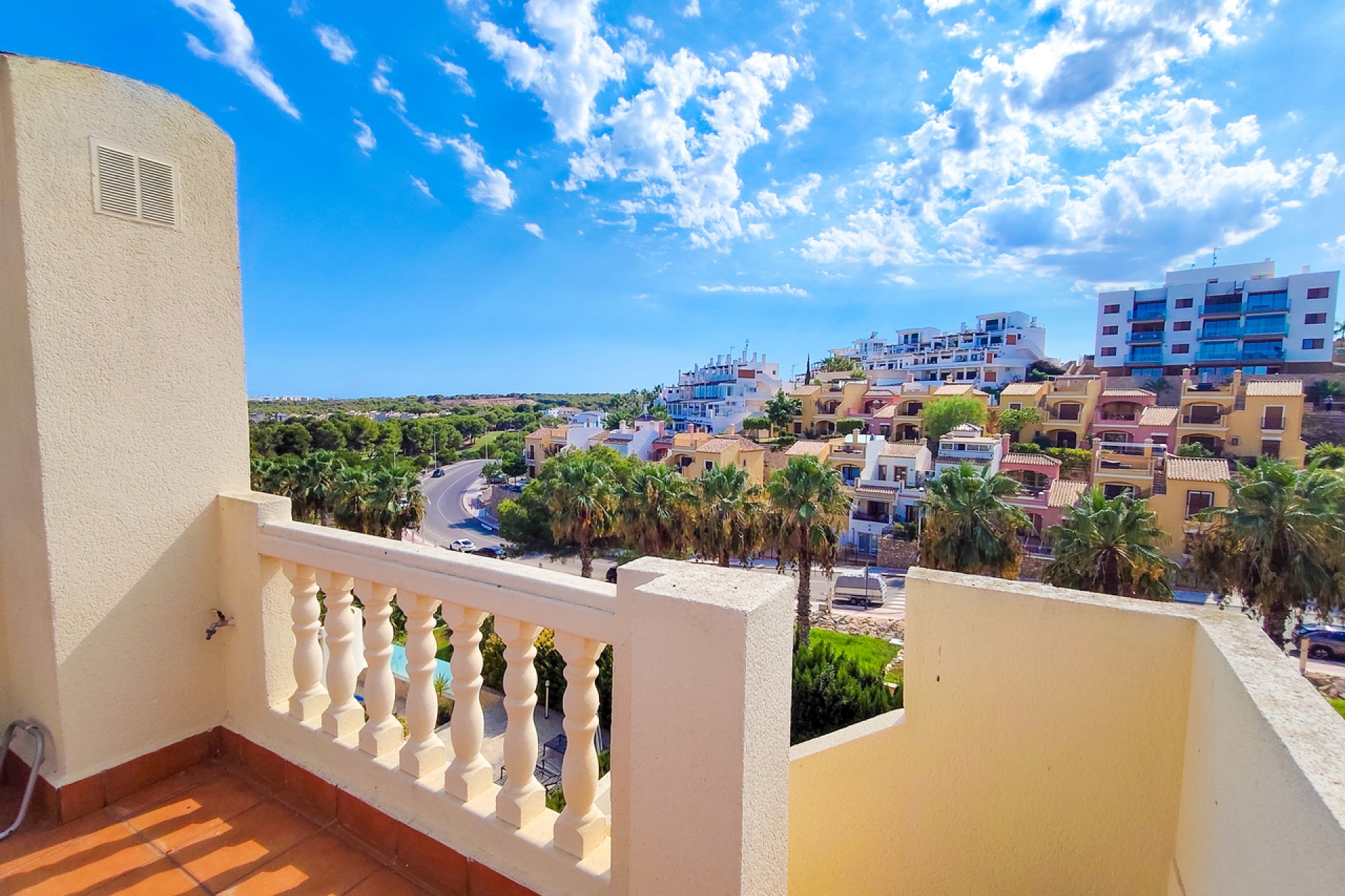 Reventa - Villa -
Villamartin - Costa Blanca