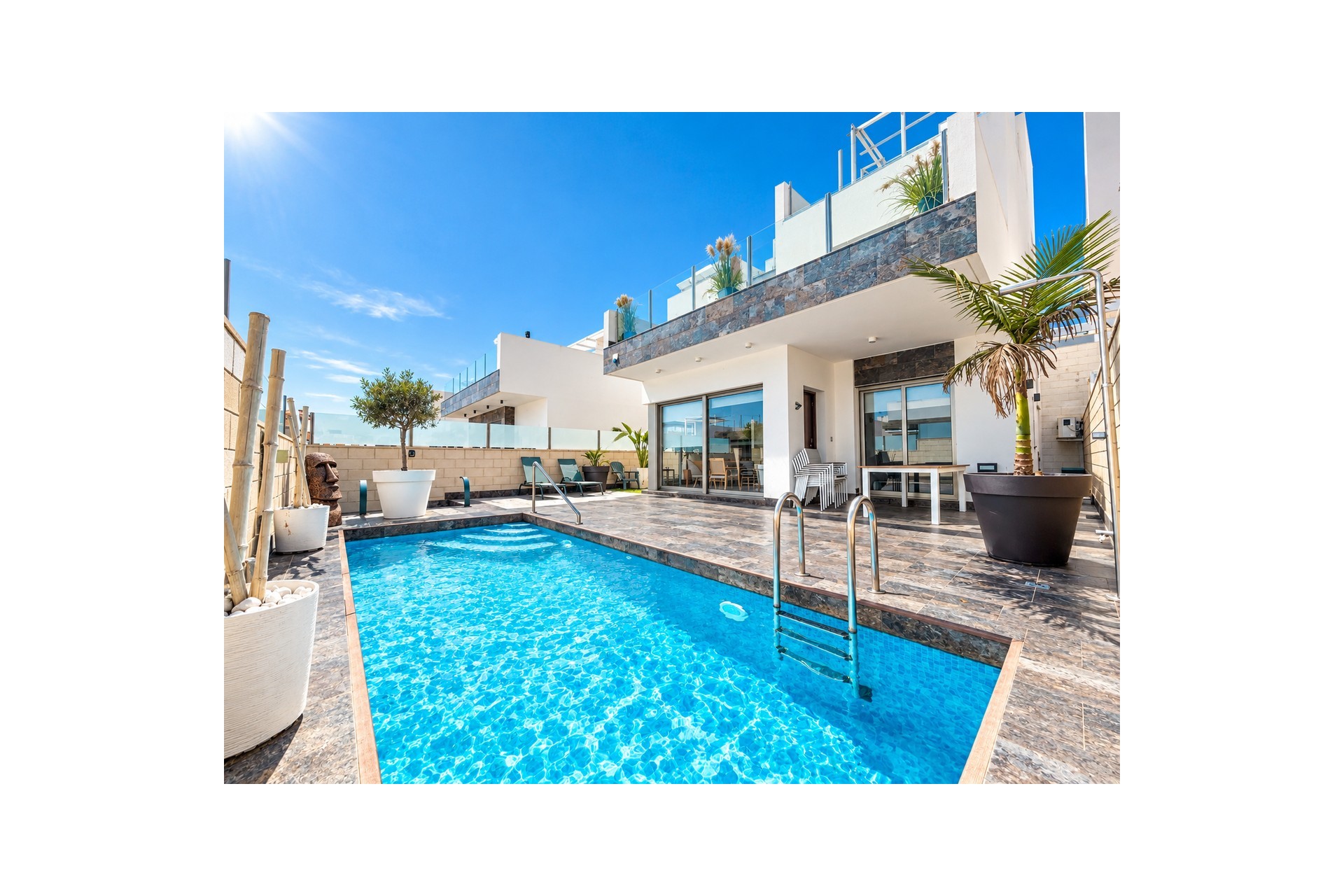 Reventa - Villa -
Villamartin - Costa Blanca
