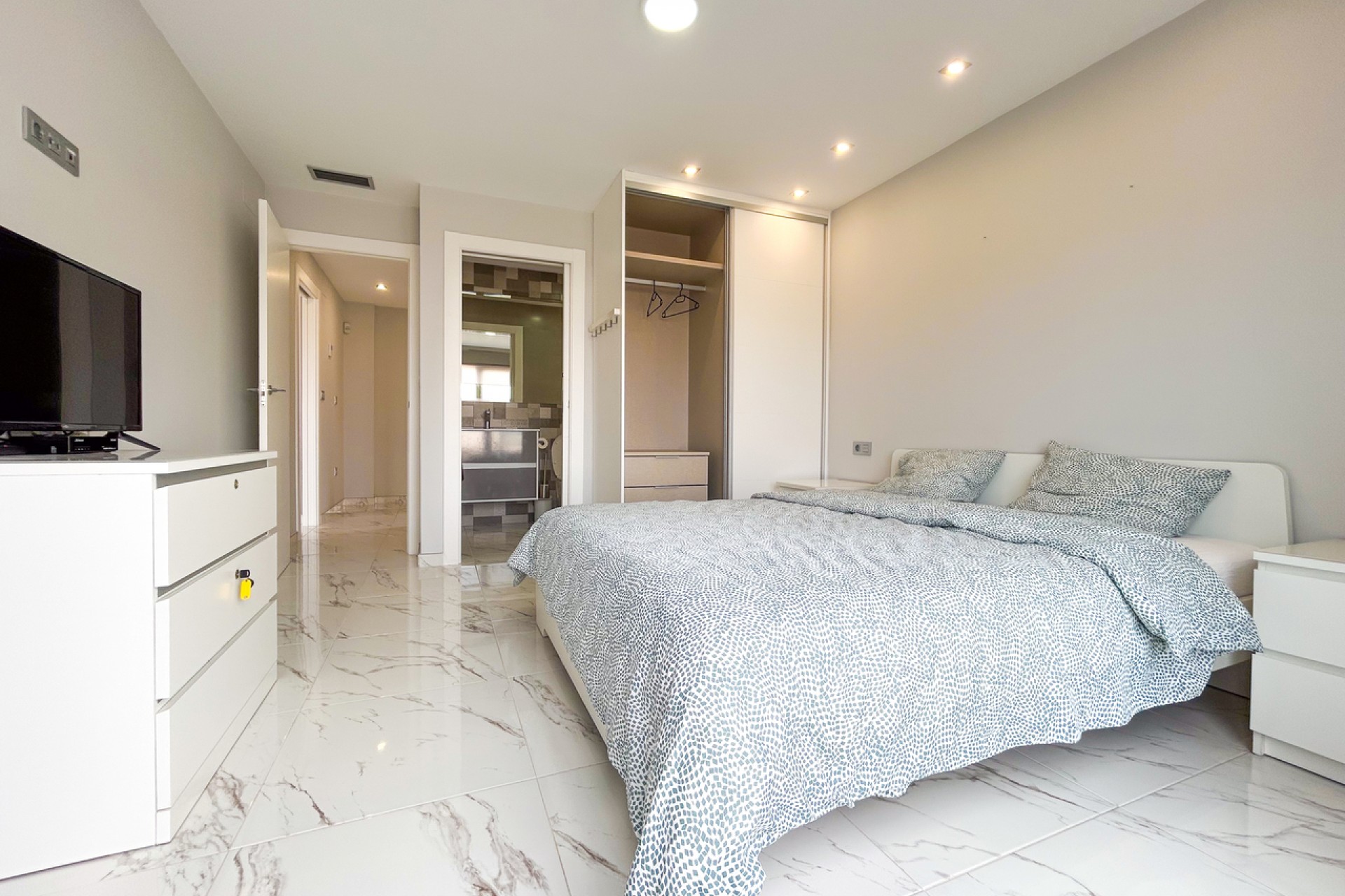 Reventa - Villa -
Villamartin - Costa Blanca
