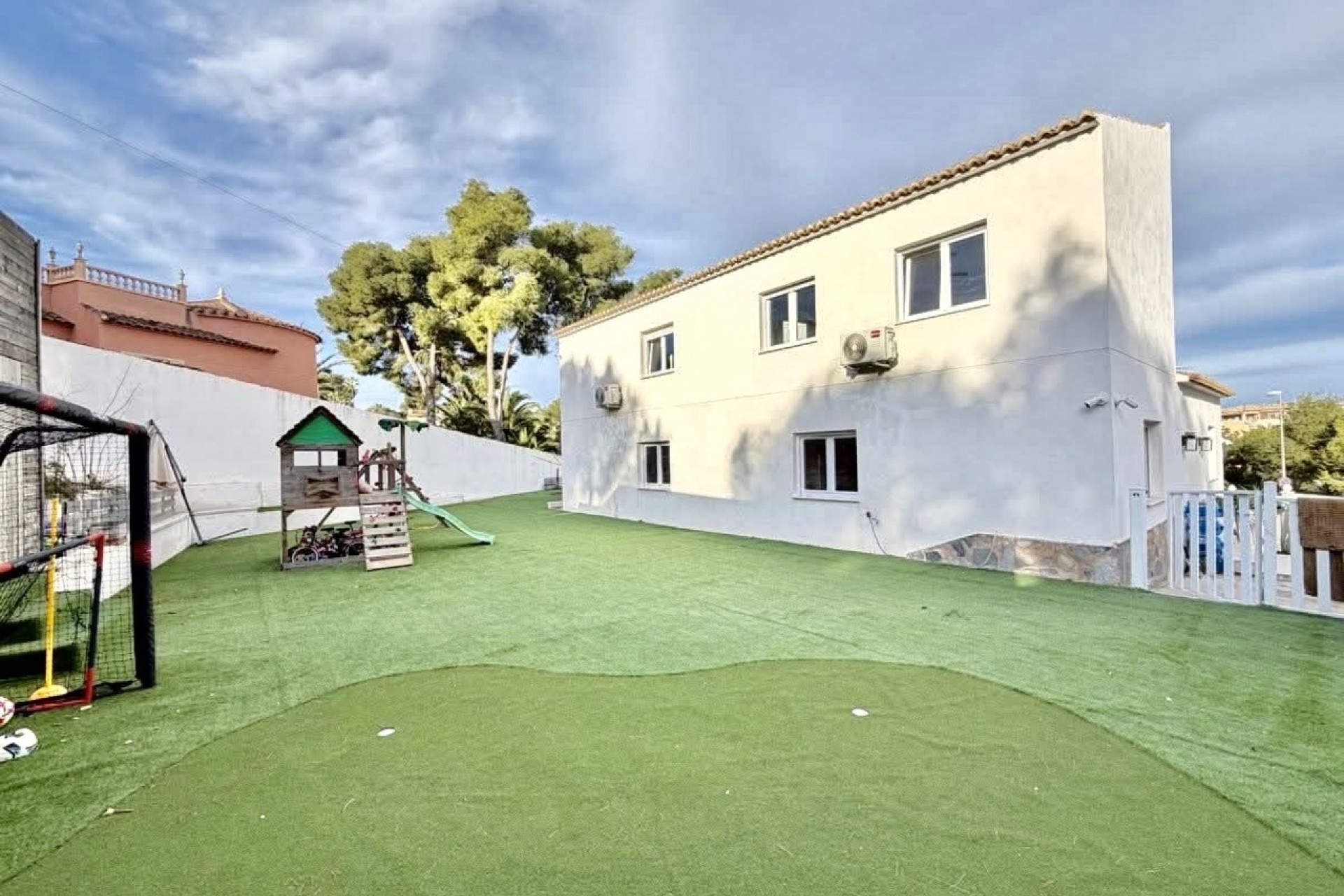 Reventa - Villa -
Villamartin - Costa Blanca