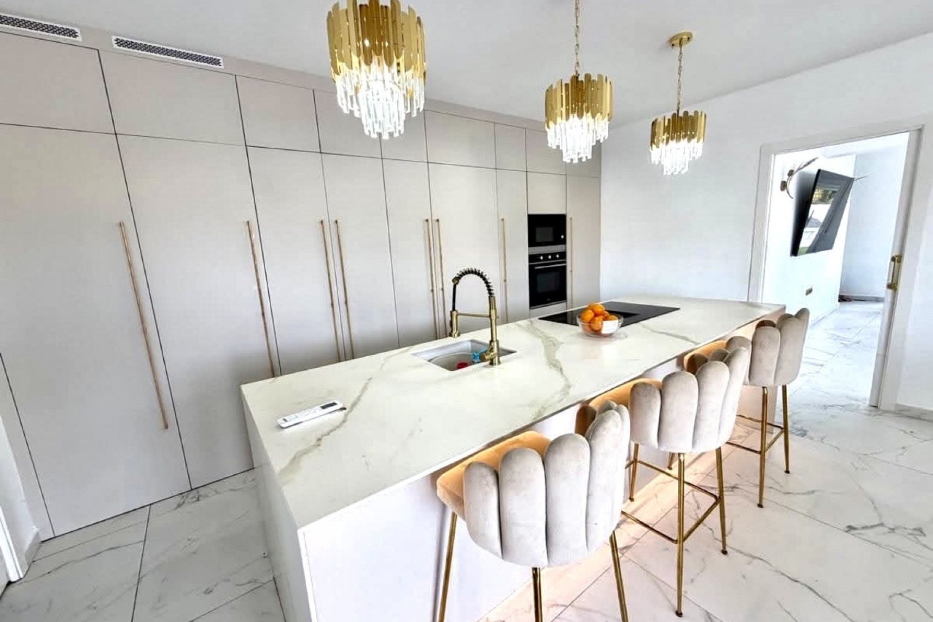 Reventa - Villa -
Villamartin - Costa Blanca