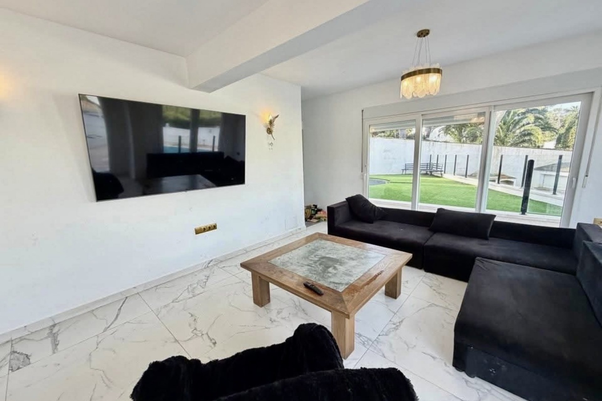 Reventa - Villa -
Villamartin - Costa Blanca