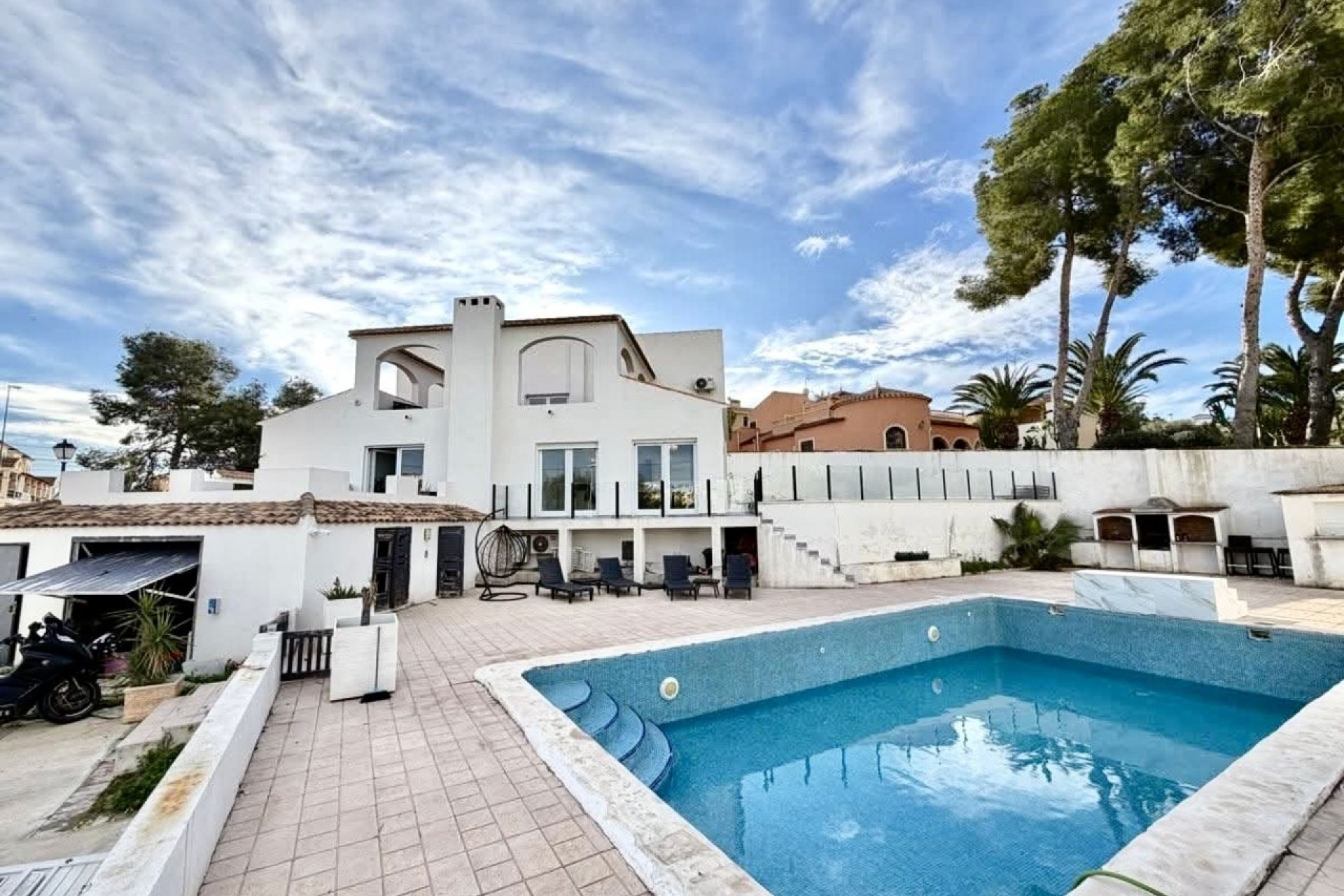 Reventa - Villa -
Villamartin - Costa Blanca