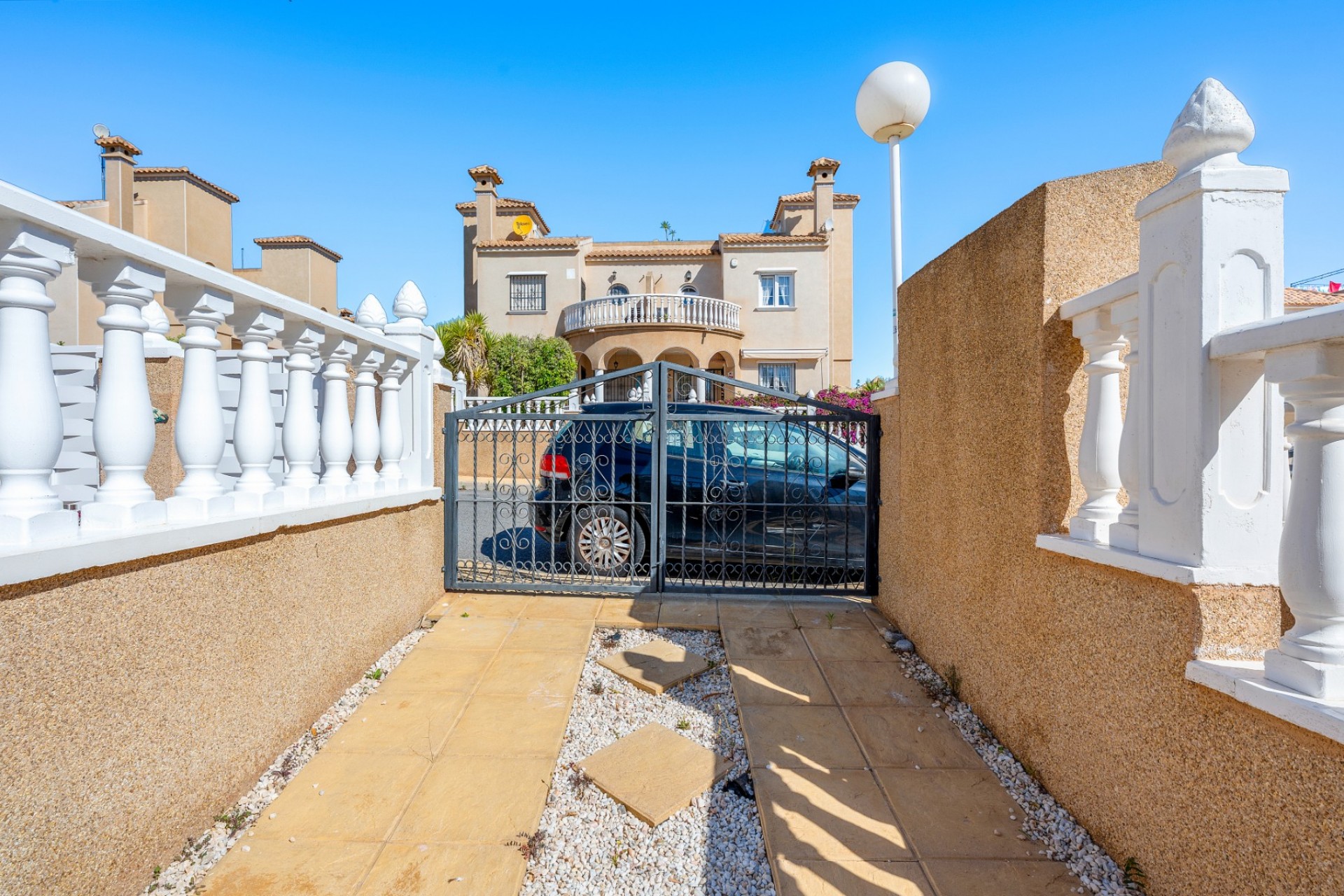 Reventa - Villa -
Villamartin - Costa Blanca