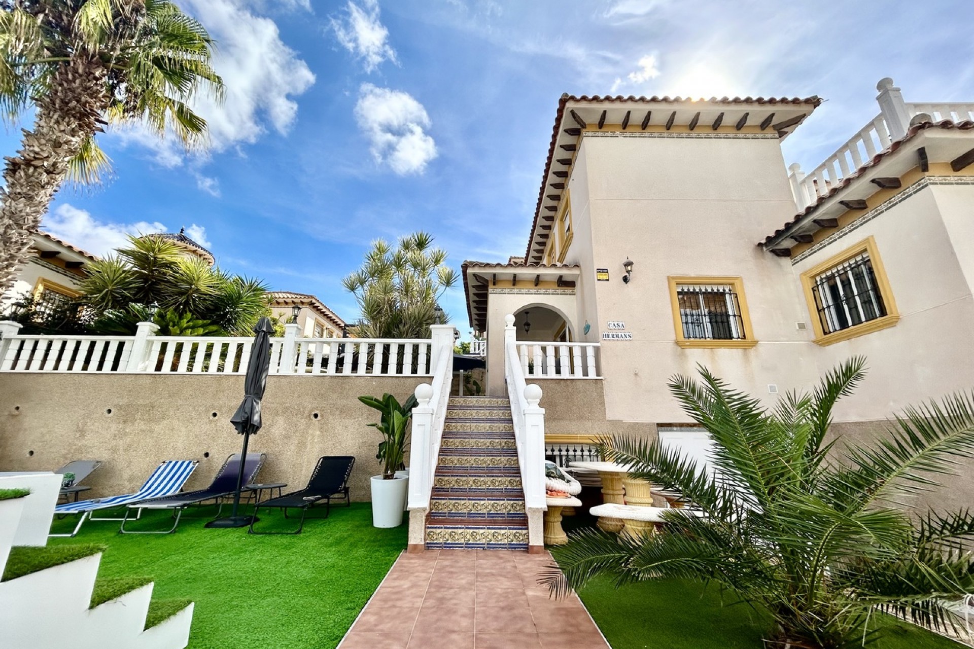 Reventa - Villa -
Villamartin - Costa Blanca