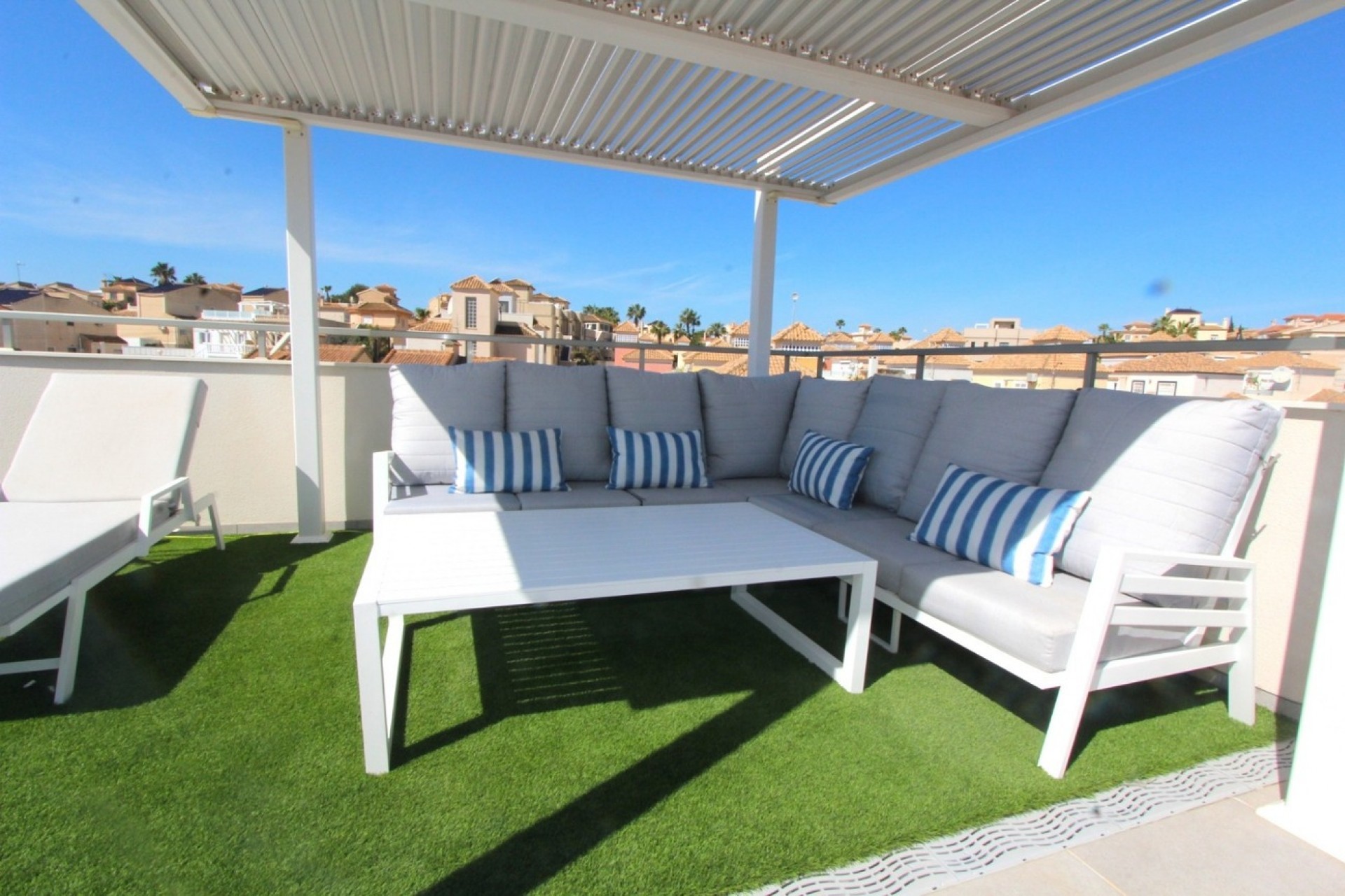 Reventa - Villa -
Villamartin - El Galan