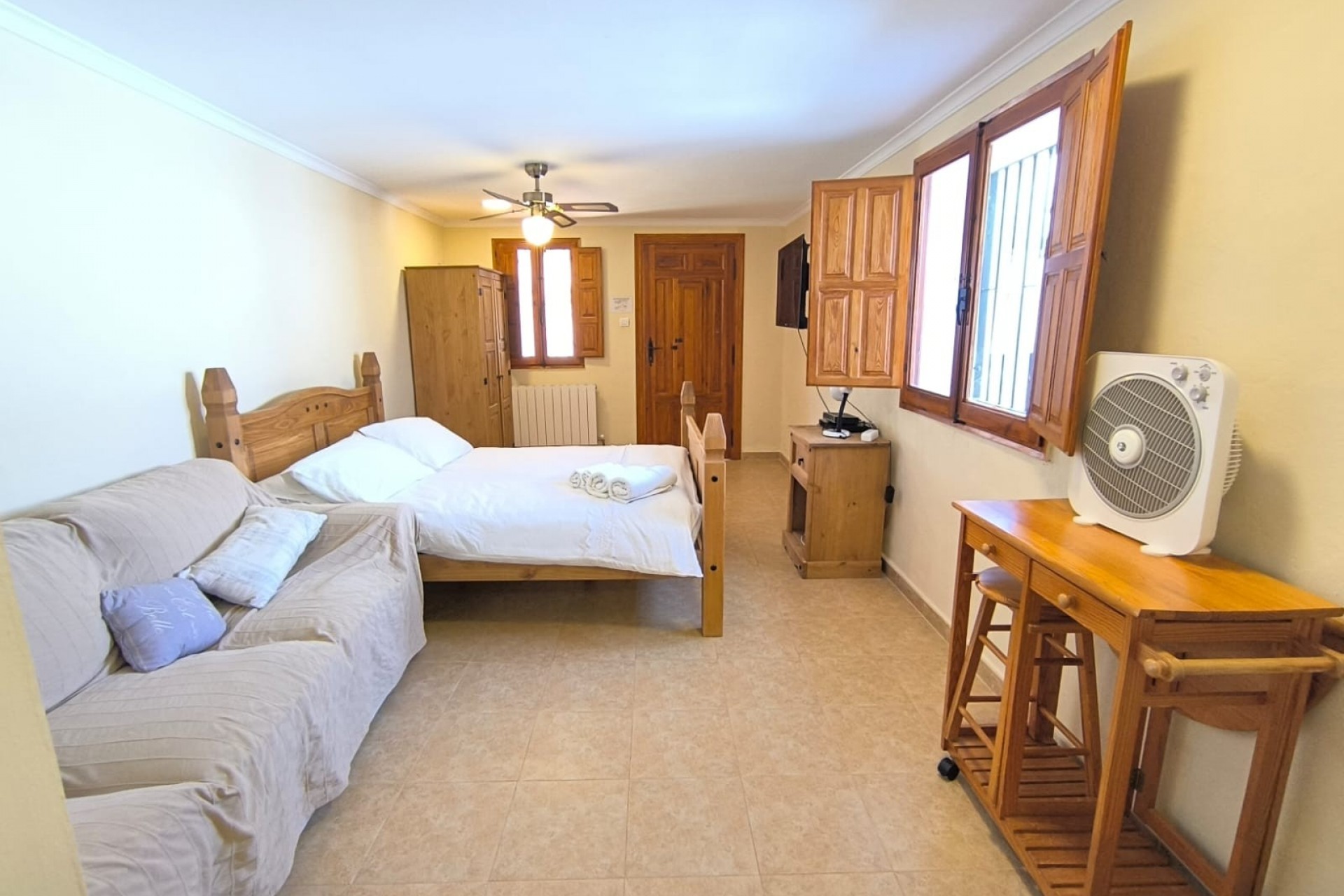 Reventa - Villa -
Villena - Inland