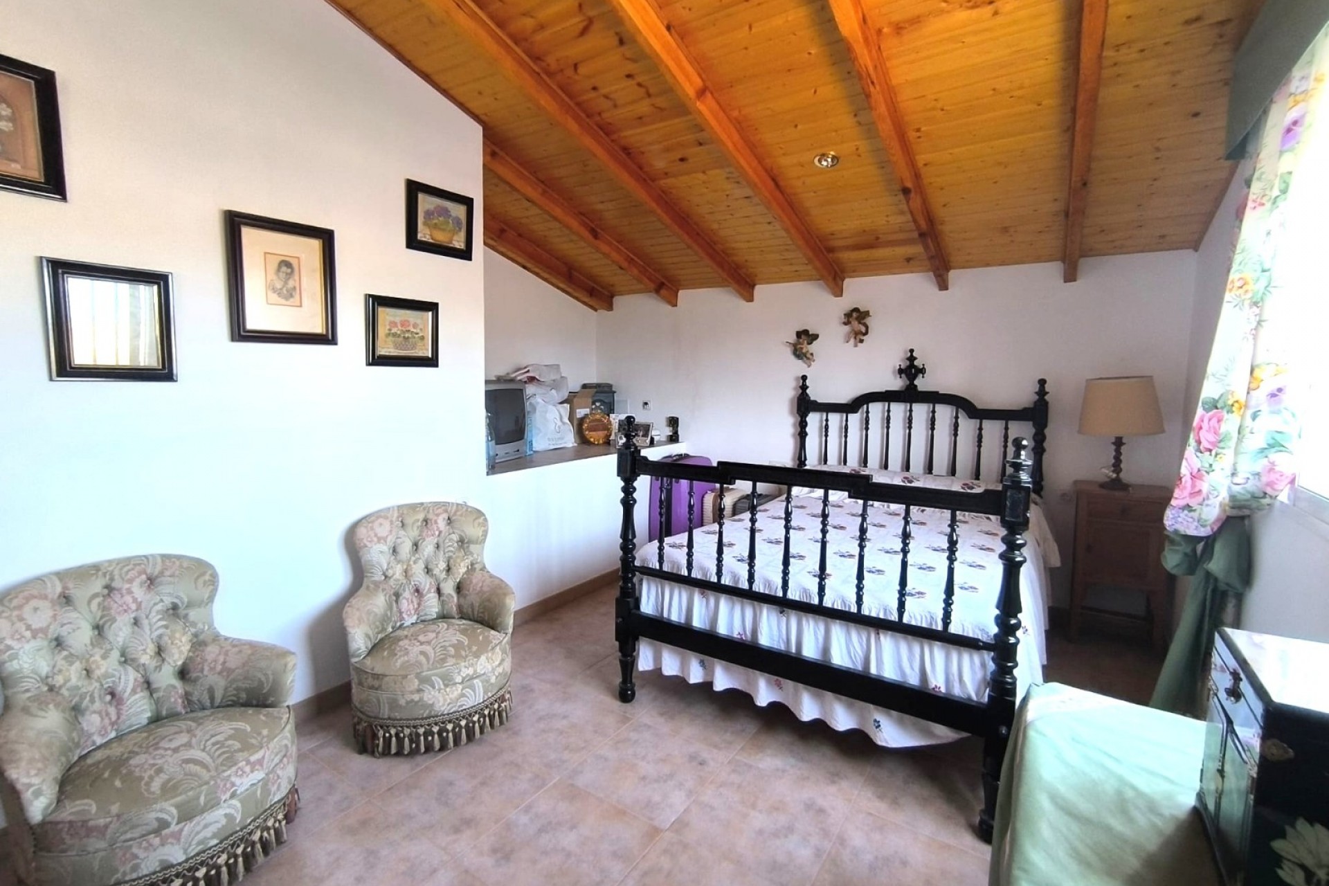 Reventa - Villa -
Villena - Inland
