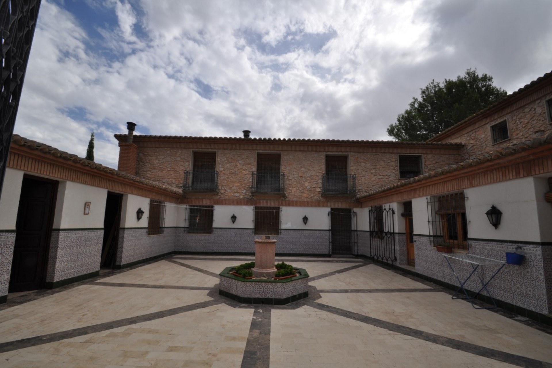 Reventa - Villa -
Villena - Inland