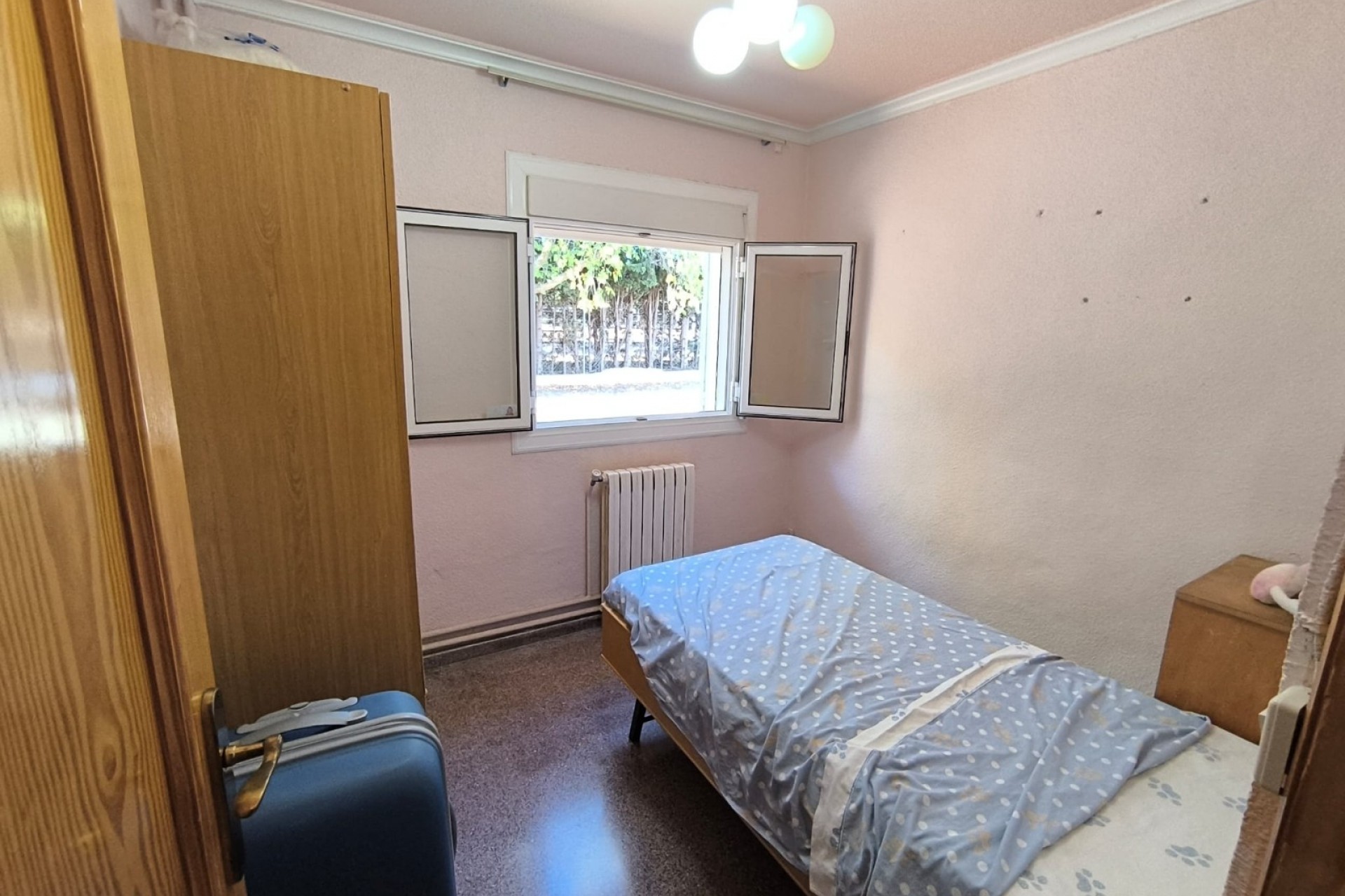 Reventa - Villa -
Yecla - Inland