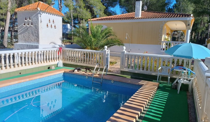 Reventa - Villa -
Yecla - Inland